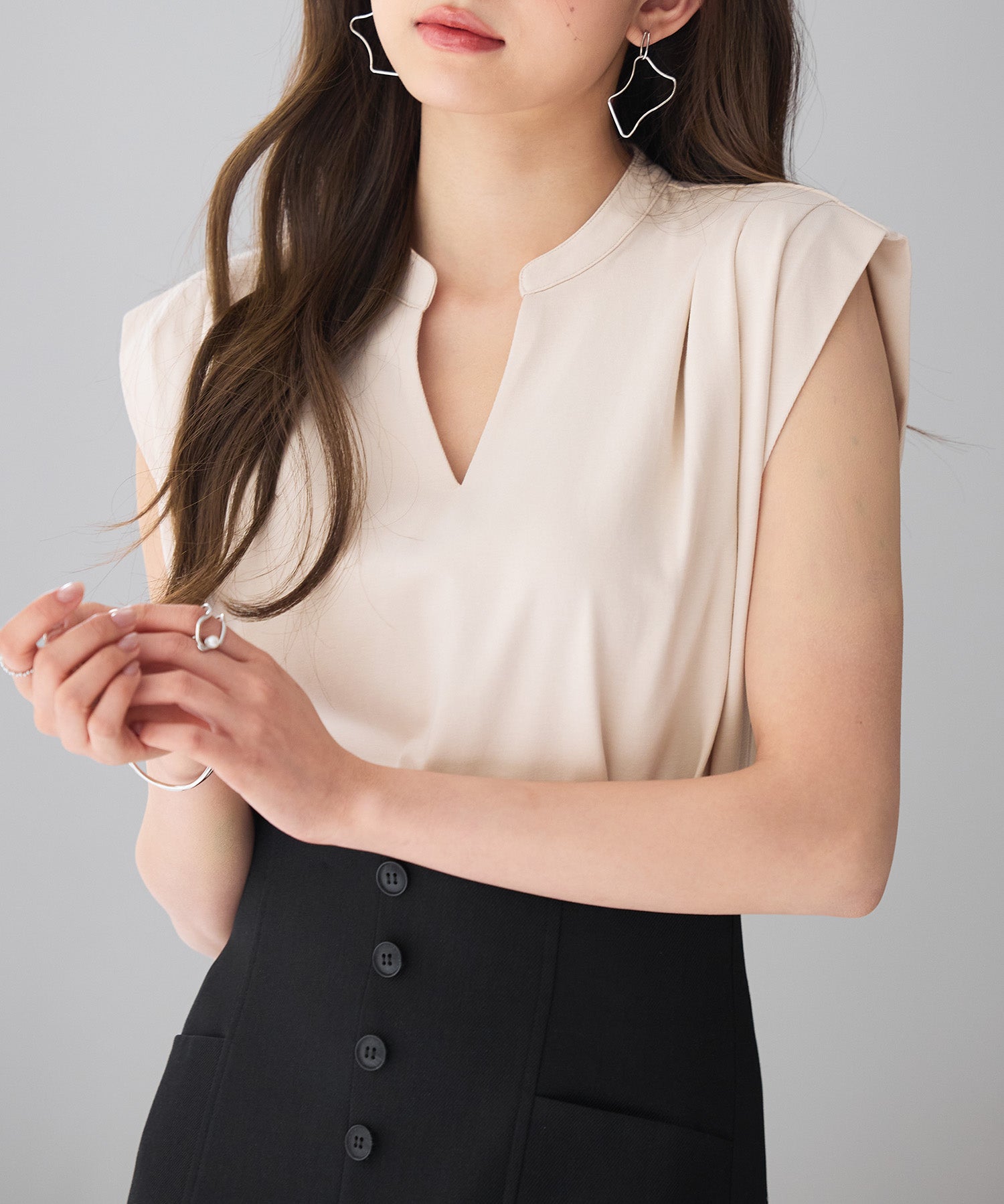 スタンドキーネックタックカットソートップスsdp0282 ベージュ