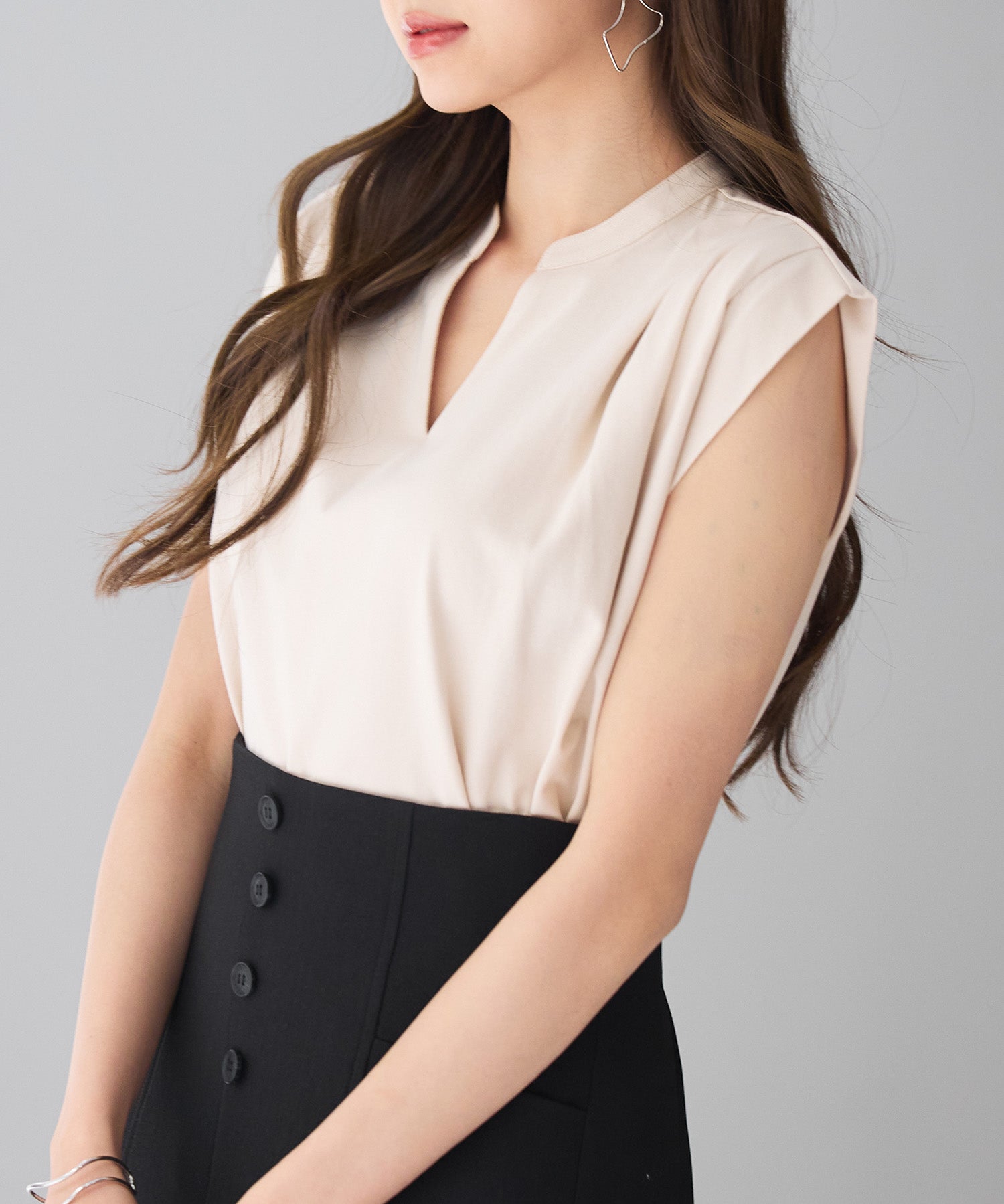 スタンドキーネックタックカットソートップスsdp0282 ベージュ