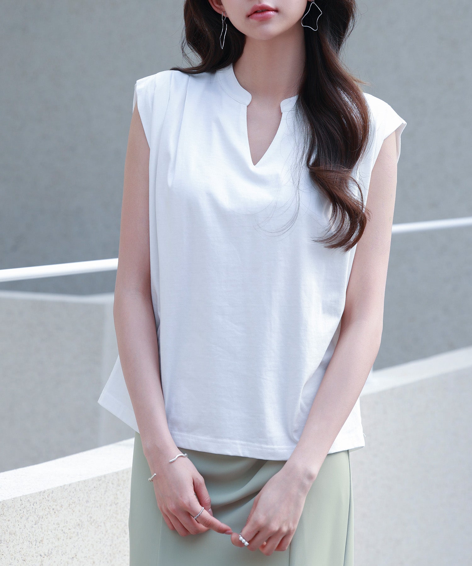 スタンドキーネックタックカットソートップスsdp0282-102-1