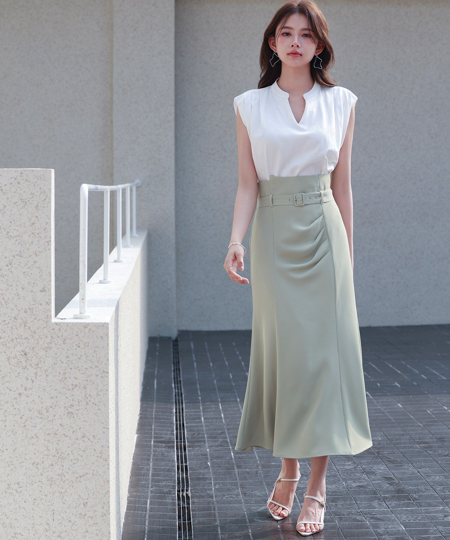 スタンドキーネックタックカットソートップスsdp0282 ホワイト