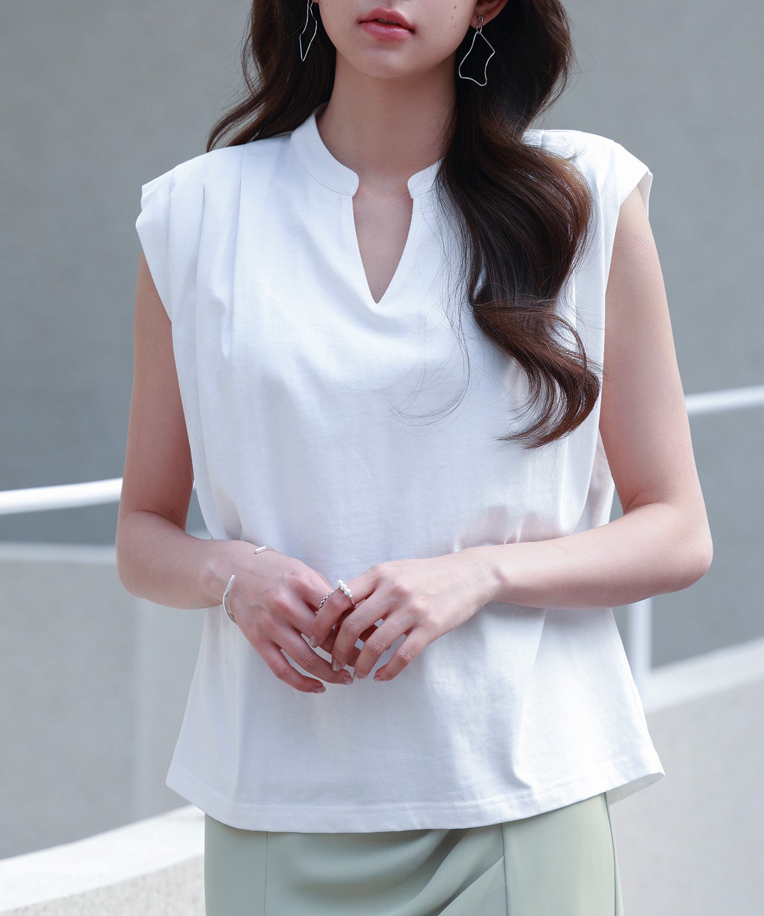 スタンドキーネックタックカットソートップスsdp0282 ホワイト