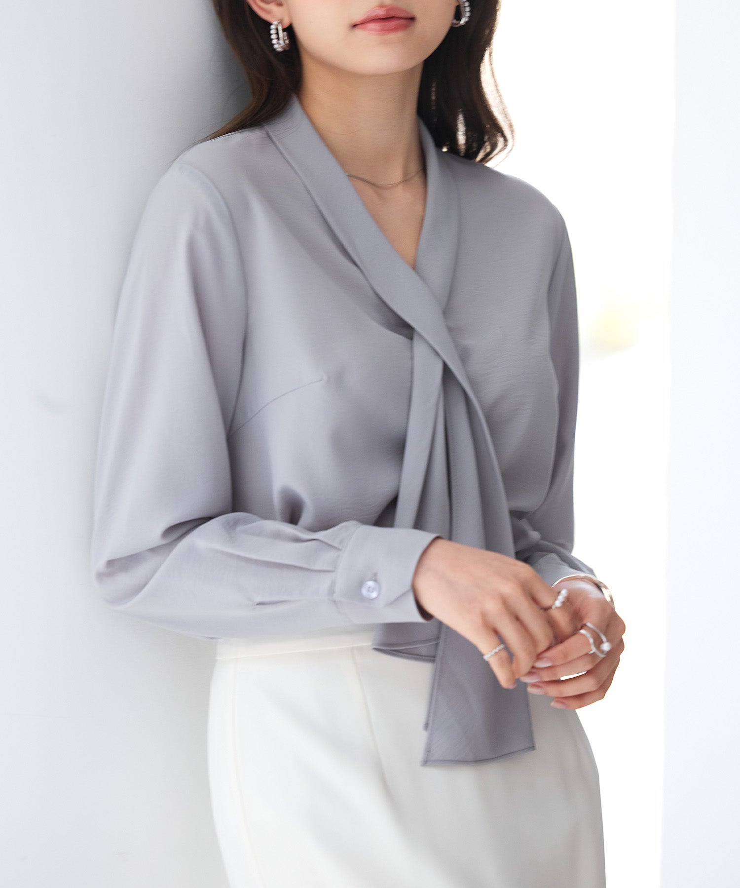 とろみ生地ボウタイブラウスsdp0286 グレー