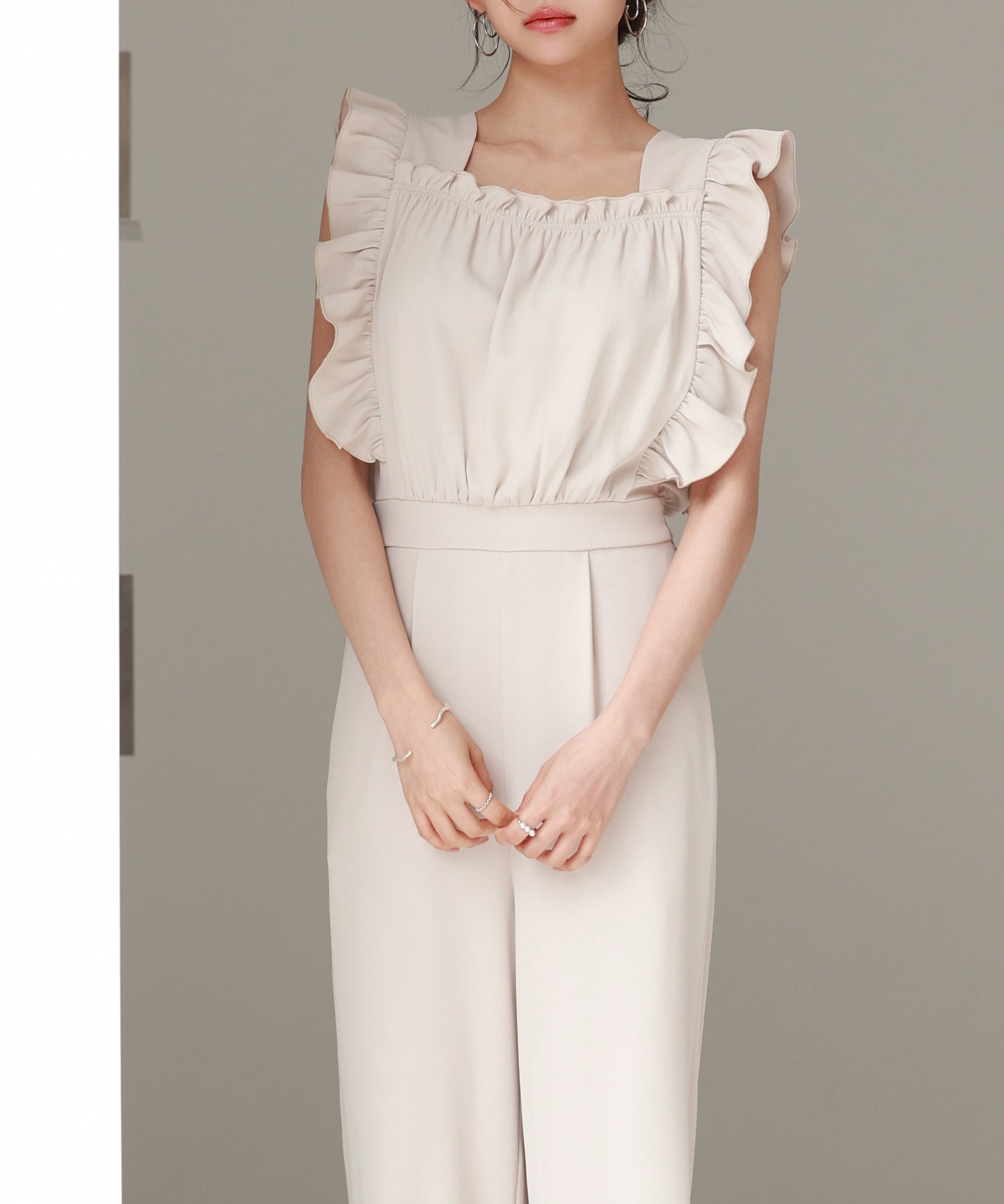 可愛さ満点フリルオールインワンsdp0295 ベージュ