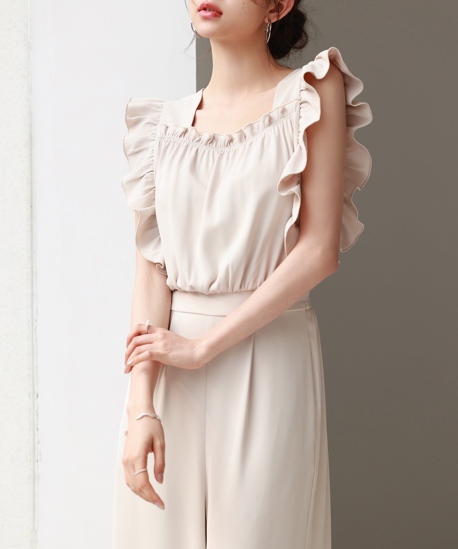 可愛さ満点フリルオールインワンsdp0295 ベージュ