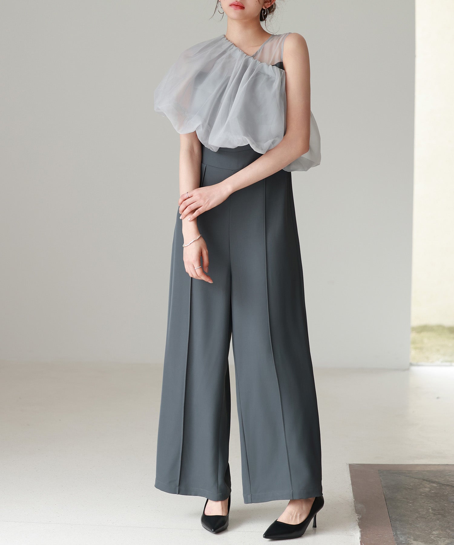 オーガンジートップスとオールインワンの2点セットsdp0300 チャコール