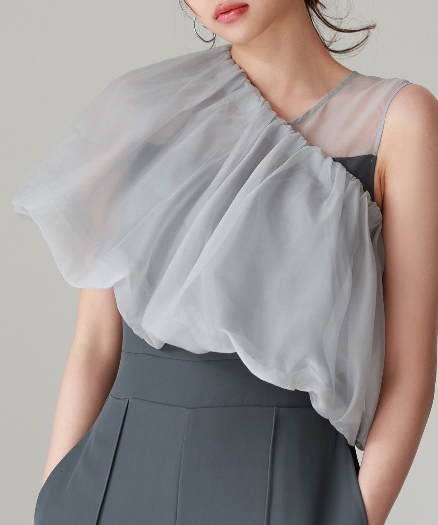 オーガンジートップスとオールインワンの2点セットsdp0300 チャコール