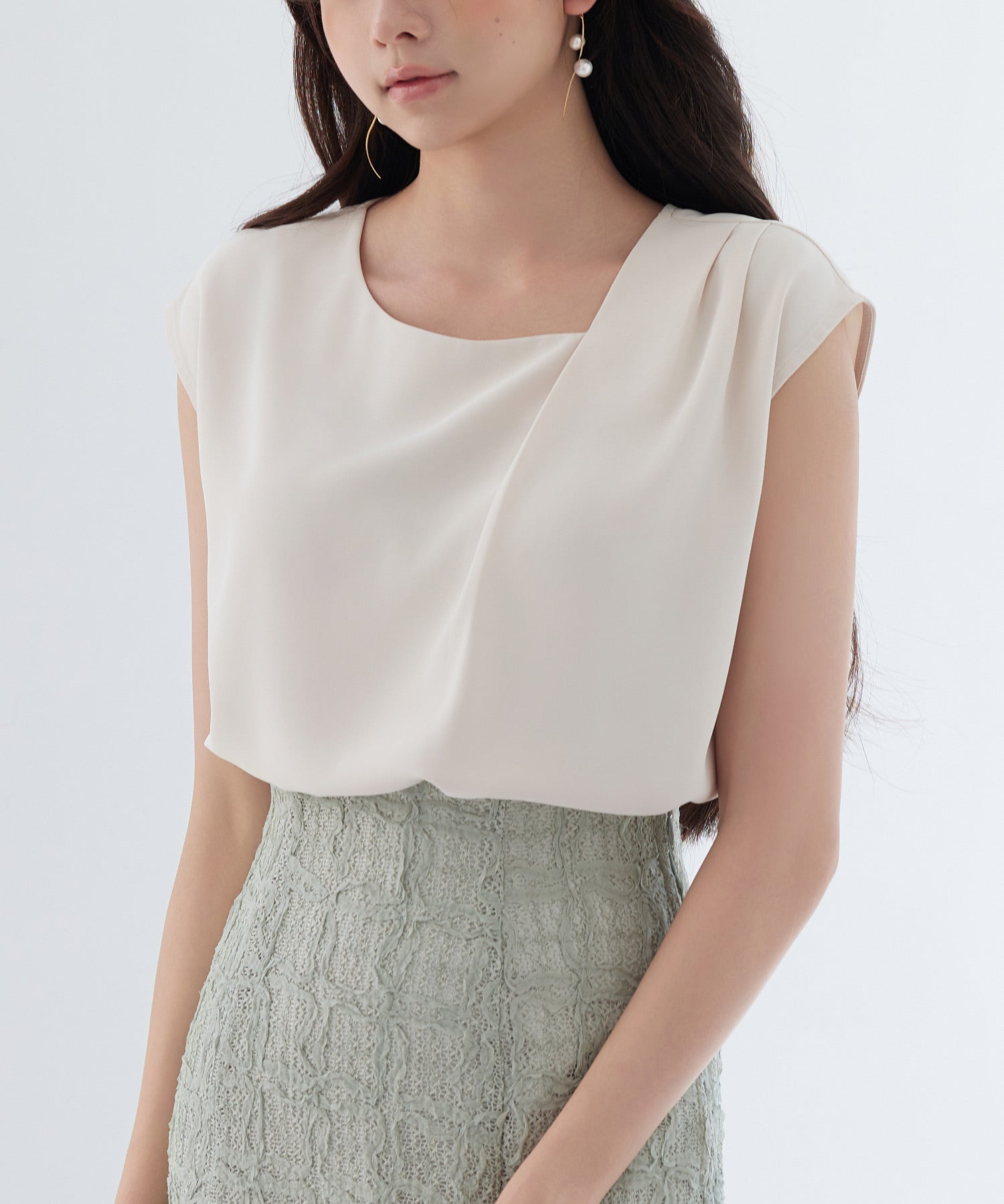 アシンメトリフレンチスリーブブラウスsdp0301 ベージュ