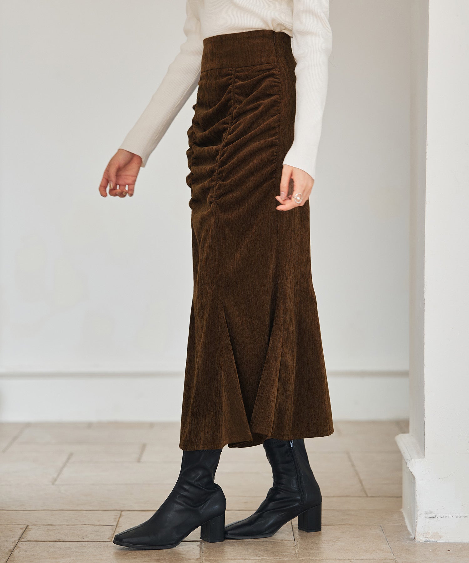 シャーリングハイウエストマーメイドスカート
sdp0321 ブラウン