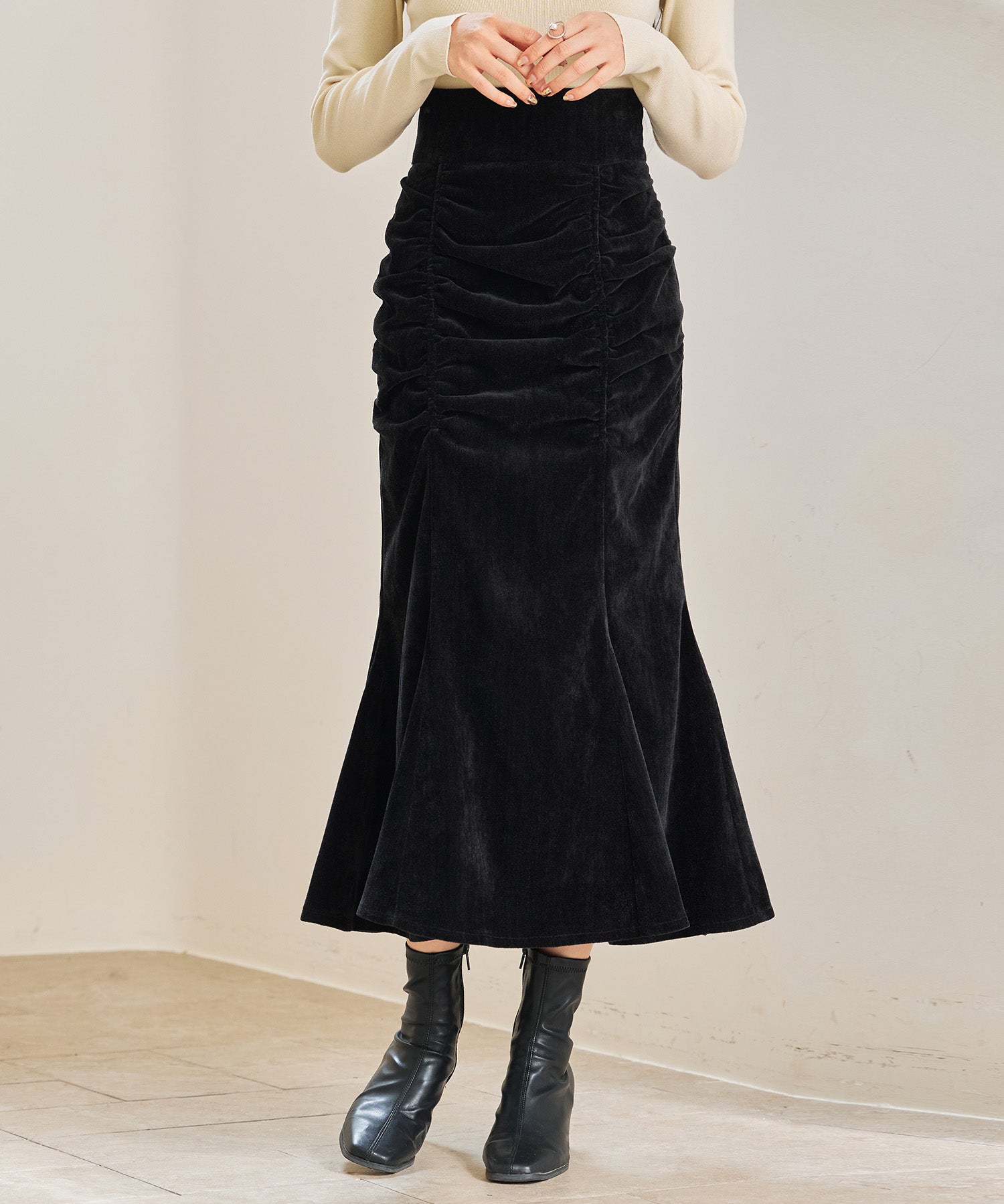 シャーリングハイウエストマーメイドスカート
sdp0321 ブラック