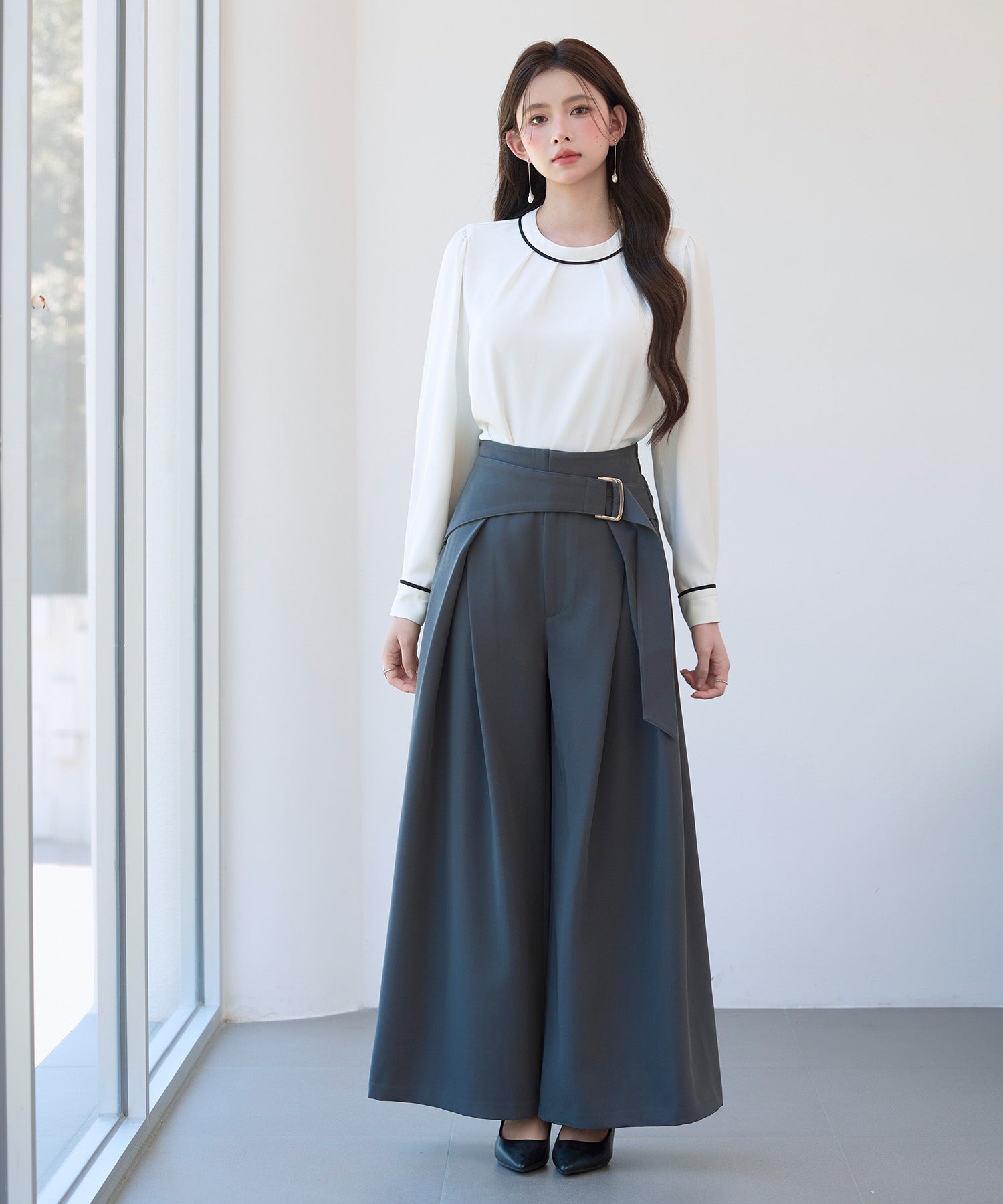 太めの飾りベルトワイドスラックスパンツsdp0322 チャコール