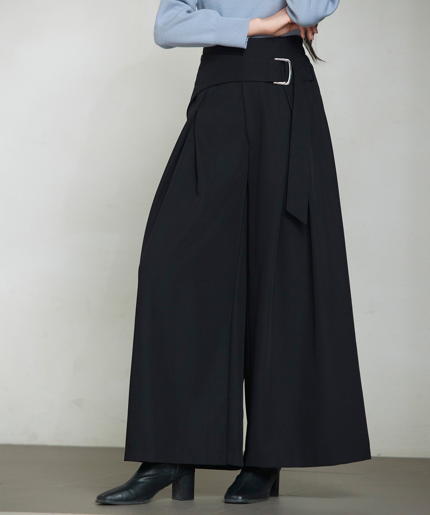 太めの飾りベルトワイドスラックスパンツsdp0322 ブラック