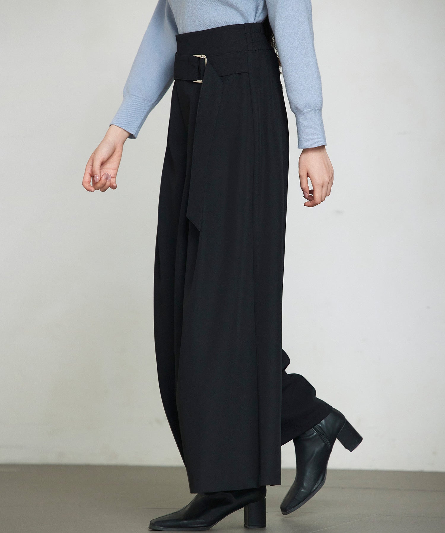 太めの飾りベルトワイドスラックスパンツsdp0322 ブラック