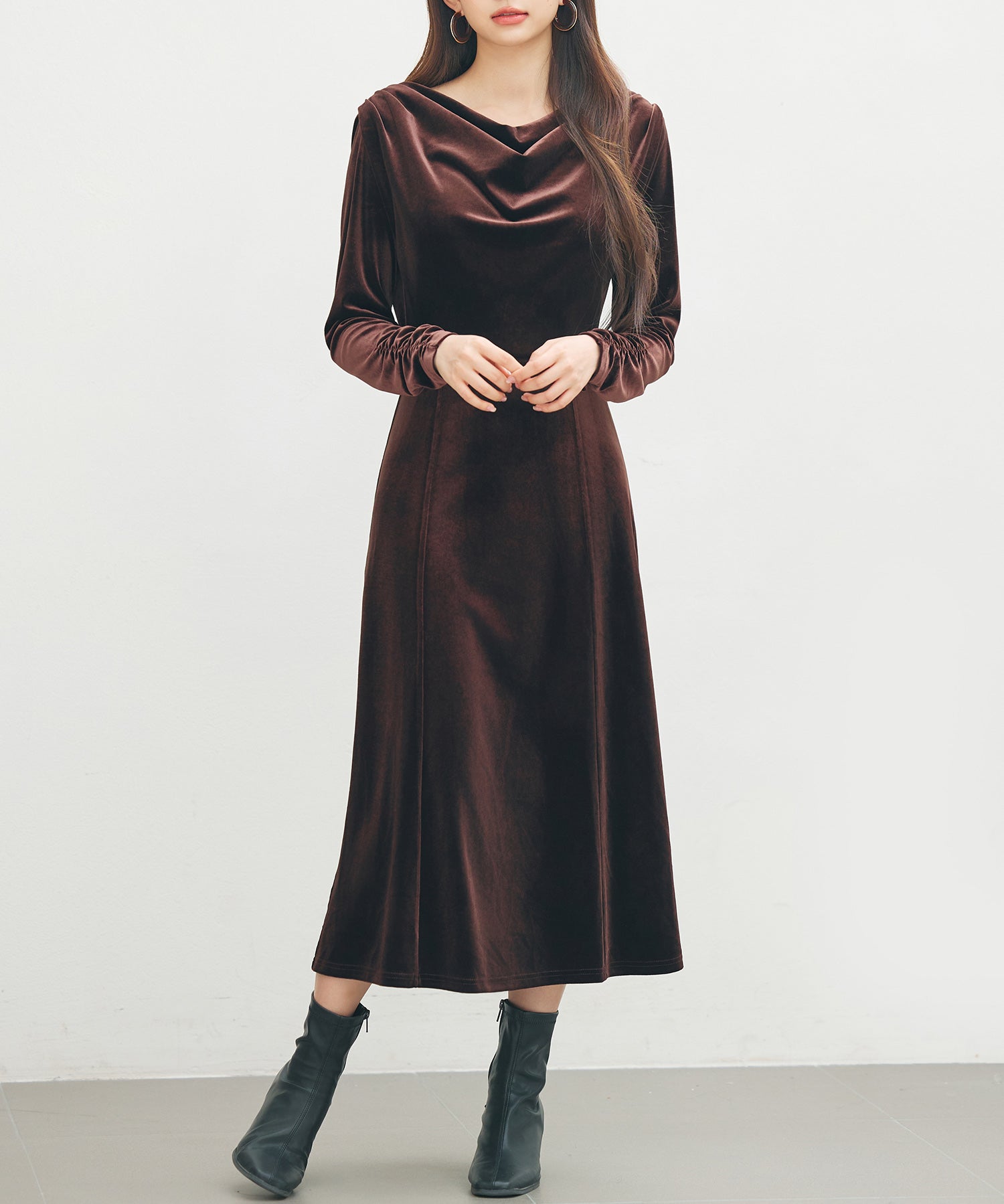 ドレープドネックのベロアワンピースsdp0337 チョコ