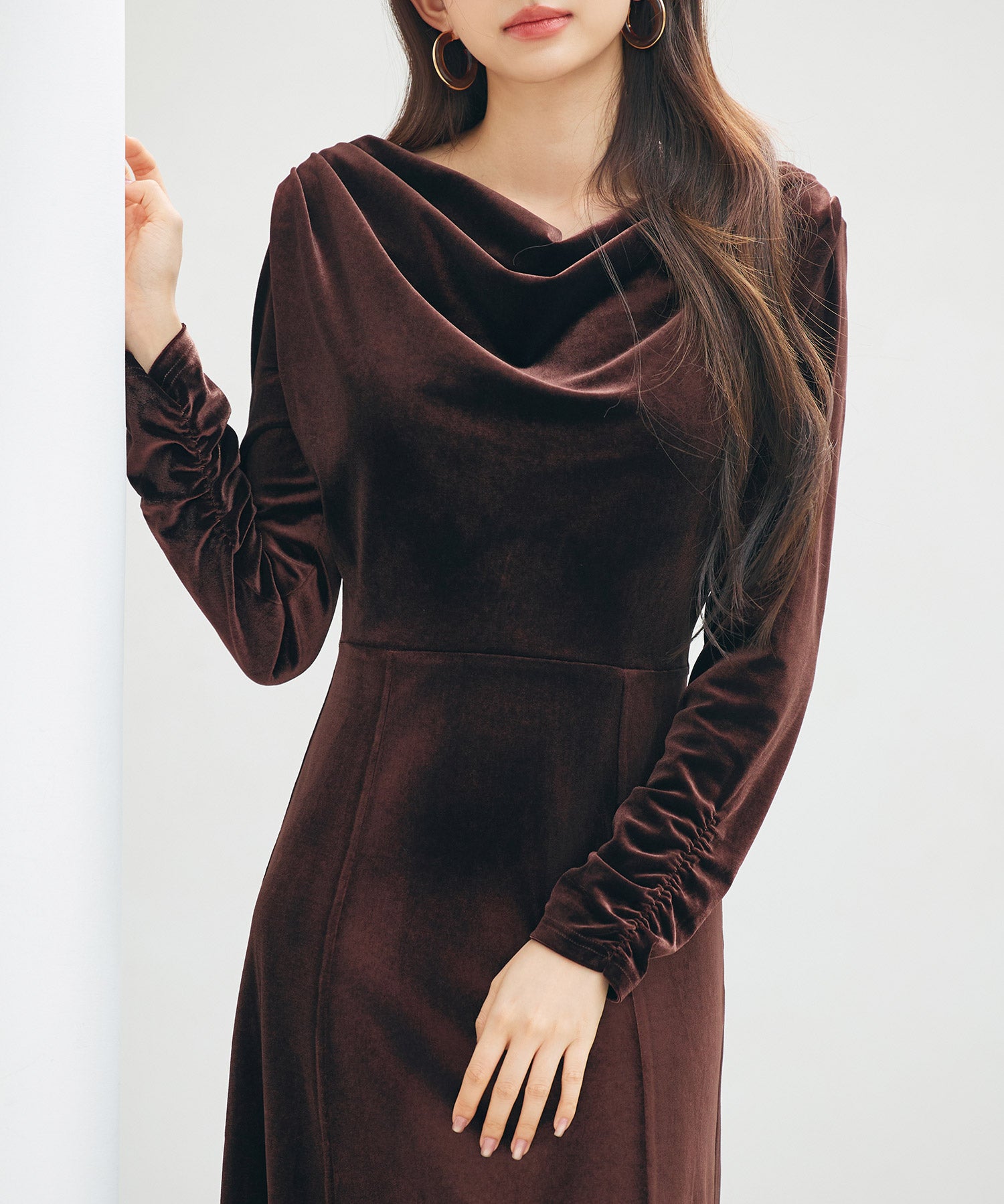 ドレープドネックのベロアワンピースsdp0337 チョコ