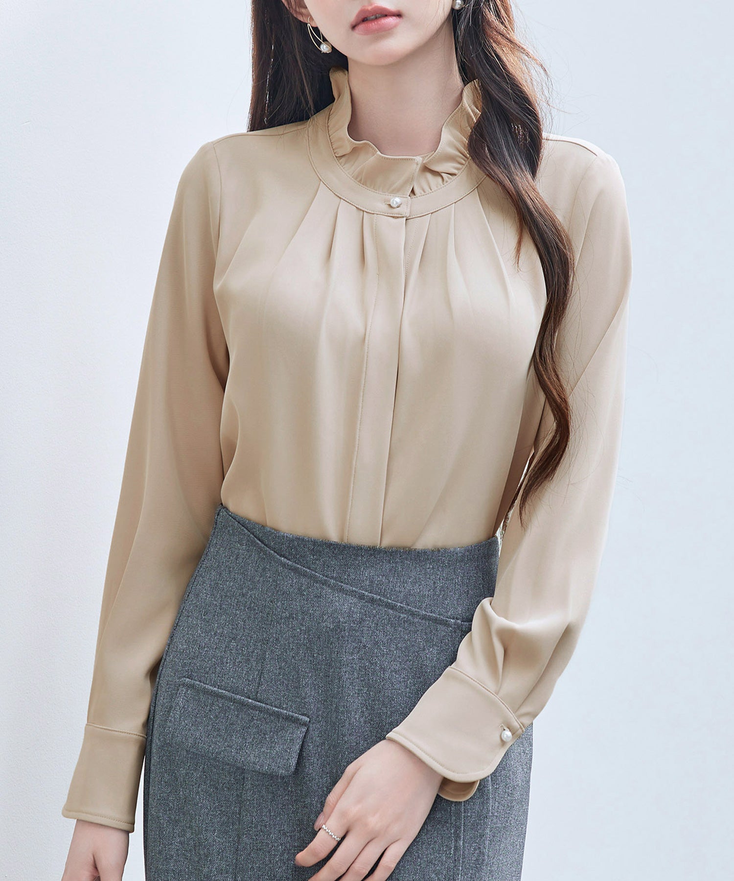 ギャザーたっぷりのフェミニンなバルカンブラウスsdp0338 ベージュ