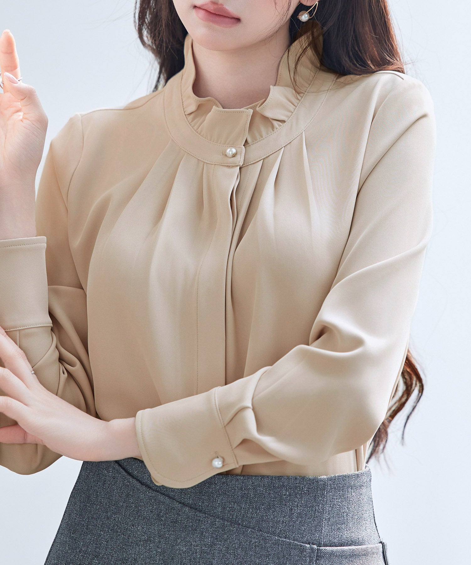 ギャザーたっぷりのフェミニンなバルカンブラウスsdp0338 ベージュ