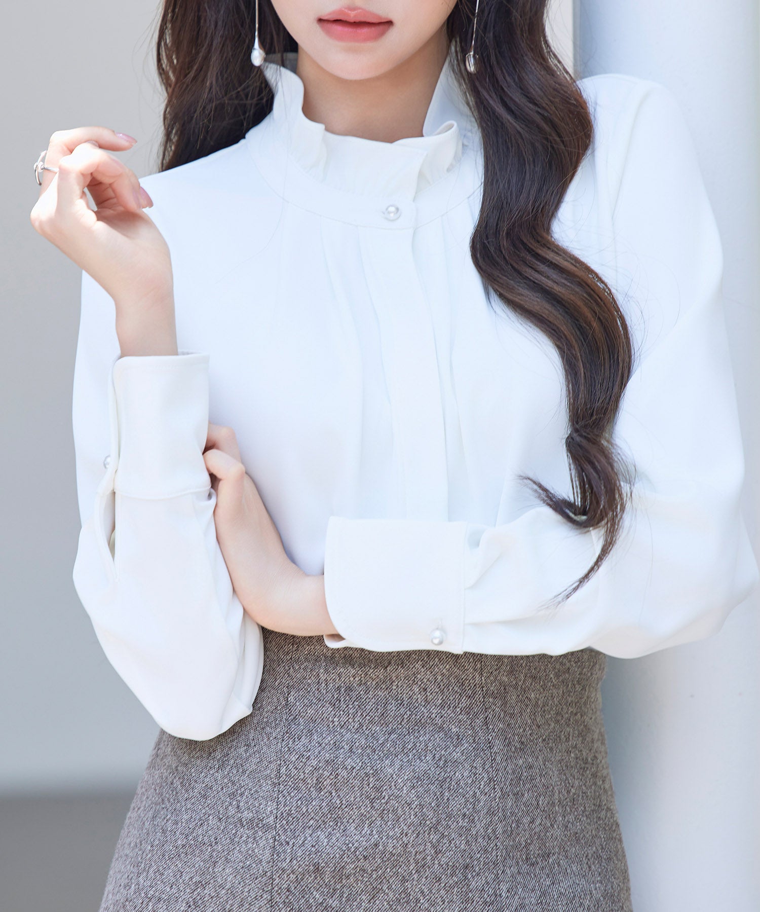 ギャザーたっぷりのフェミニンなバルカンブラウスsdp0338 ホワイト