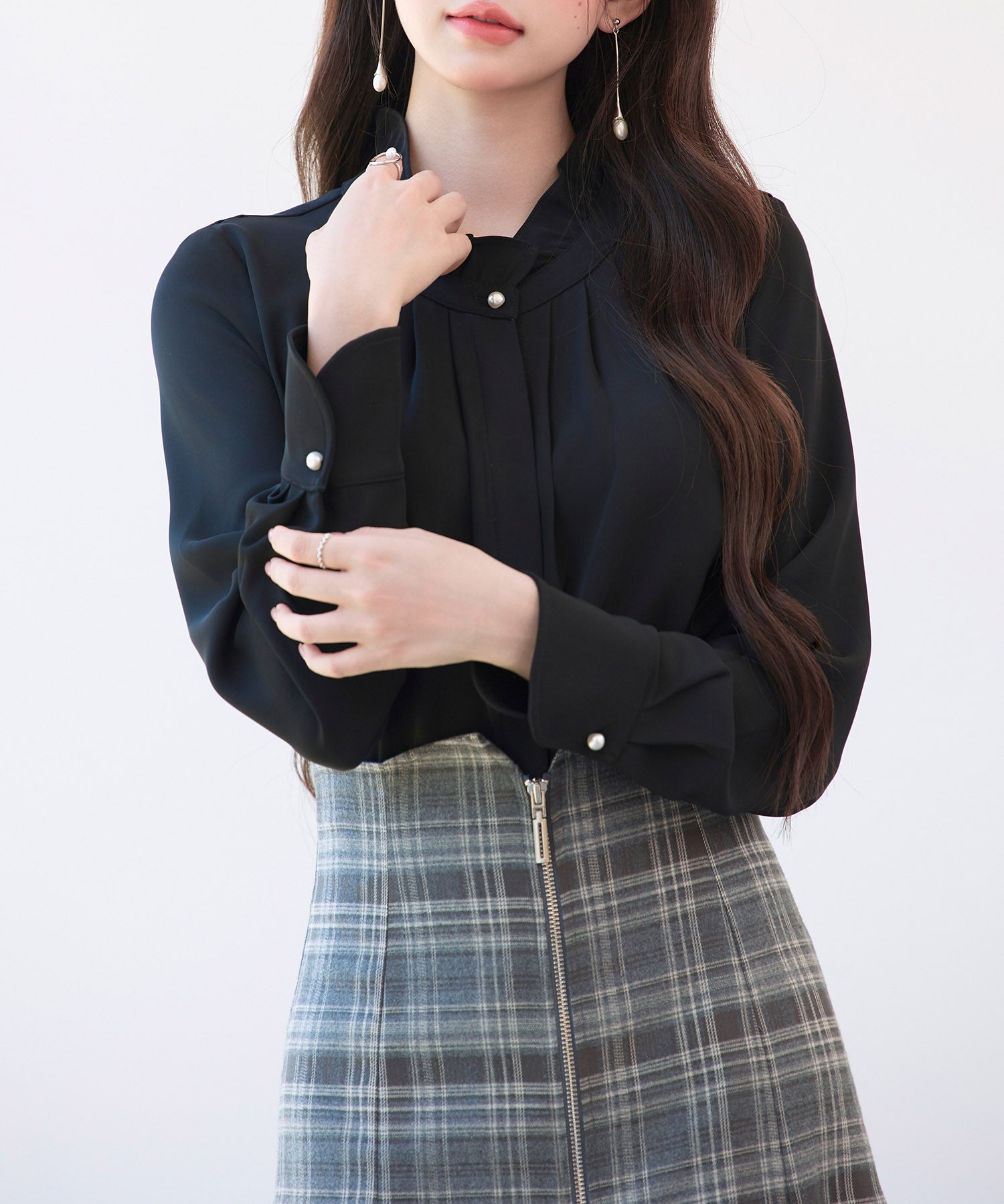 ギャザーたっぷりのフェミニンなバルカンブラウスsdp0338 ブラック