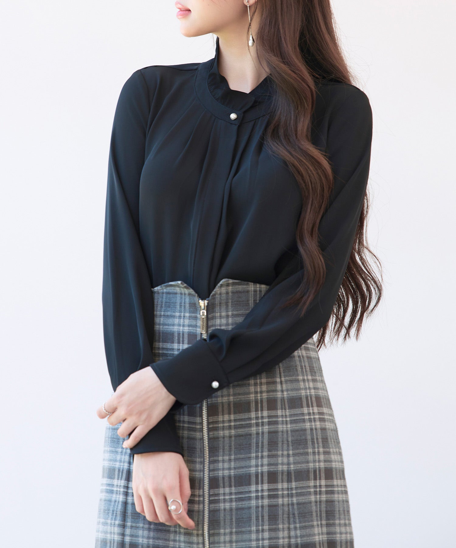 ギャザーたっぷりのフェミニンなバルカンブラウスsdp0338 ブラック