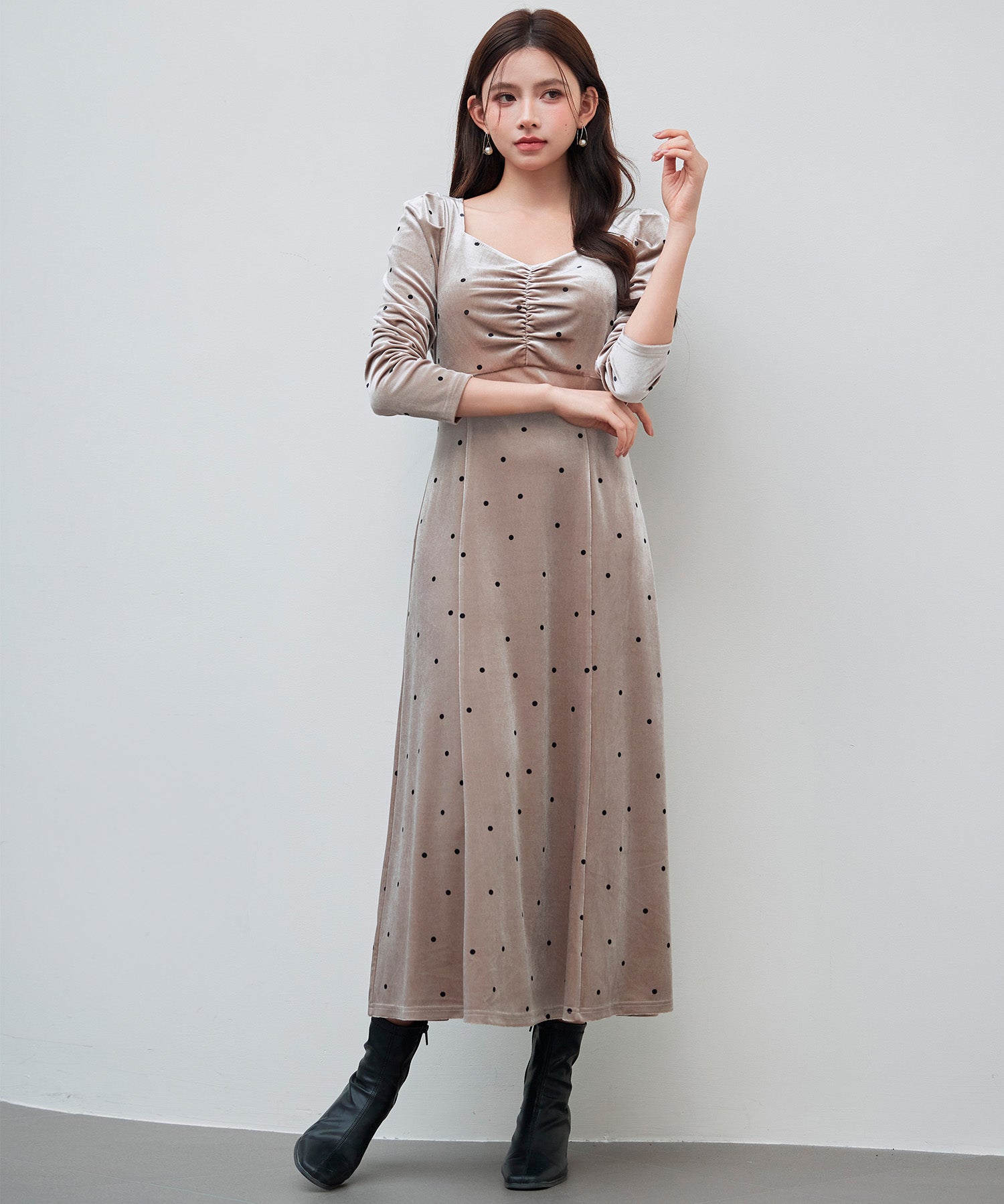 ドットプリントベロアロングワンピースsdp0340 ベージュ