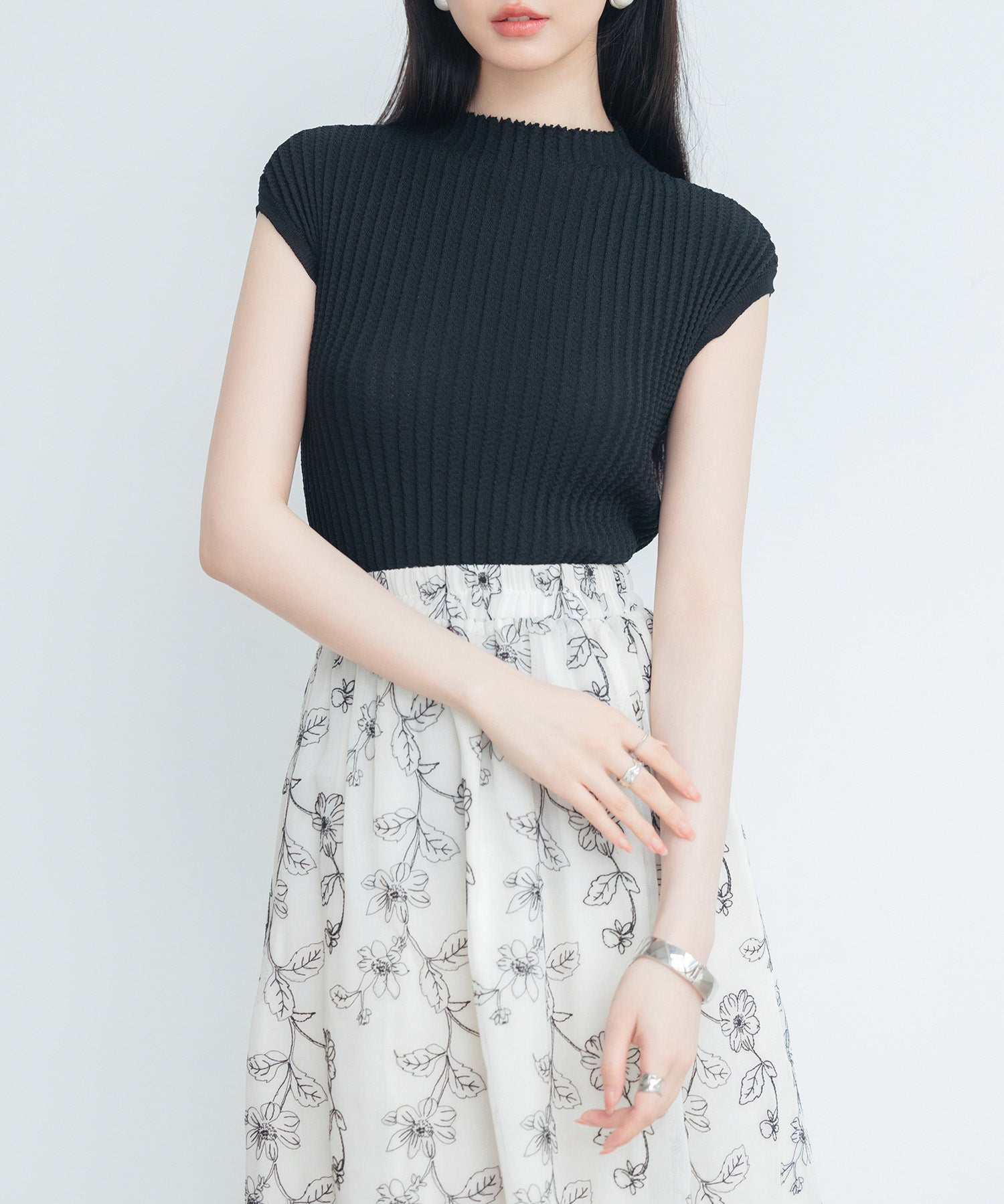 プチハイネックフレンチスリーブニットsdp8004 ブラック