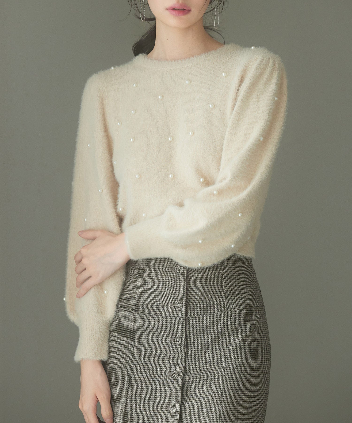 パール付きシャギー素材ニットプルオーバーsdp8020 ベージュ