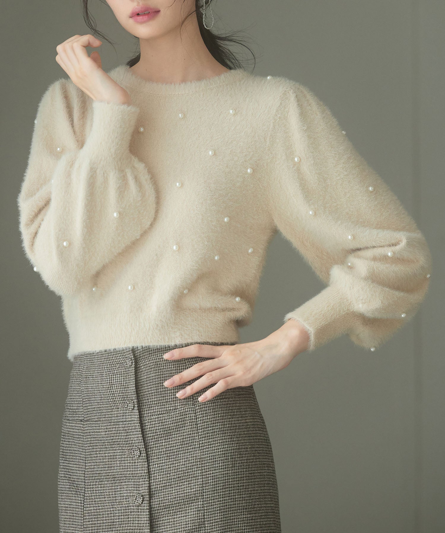 パール付きシャギー素材ニットプルオーバーsdp8020 ベージュ