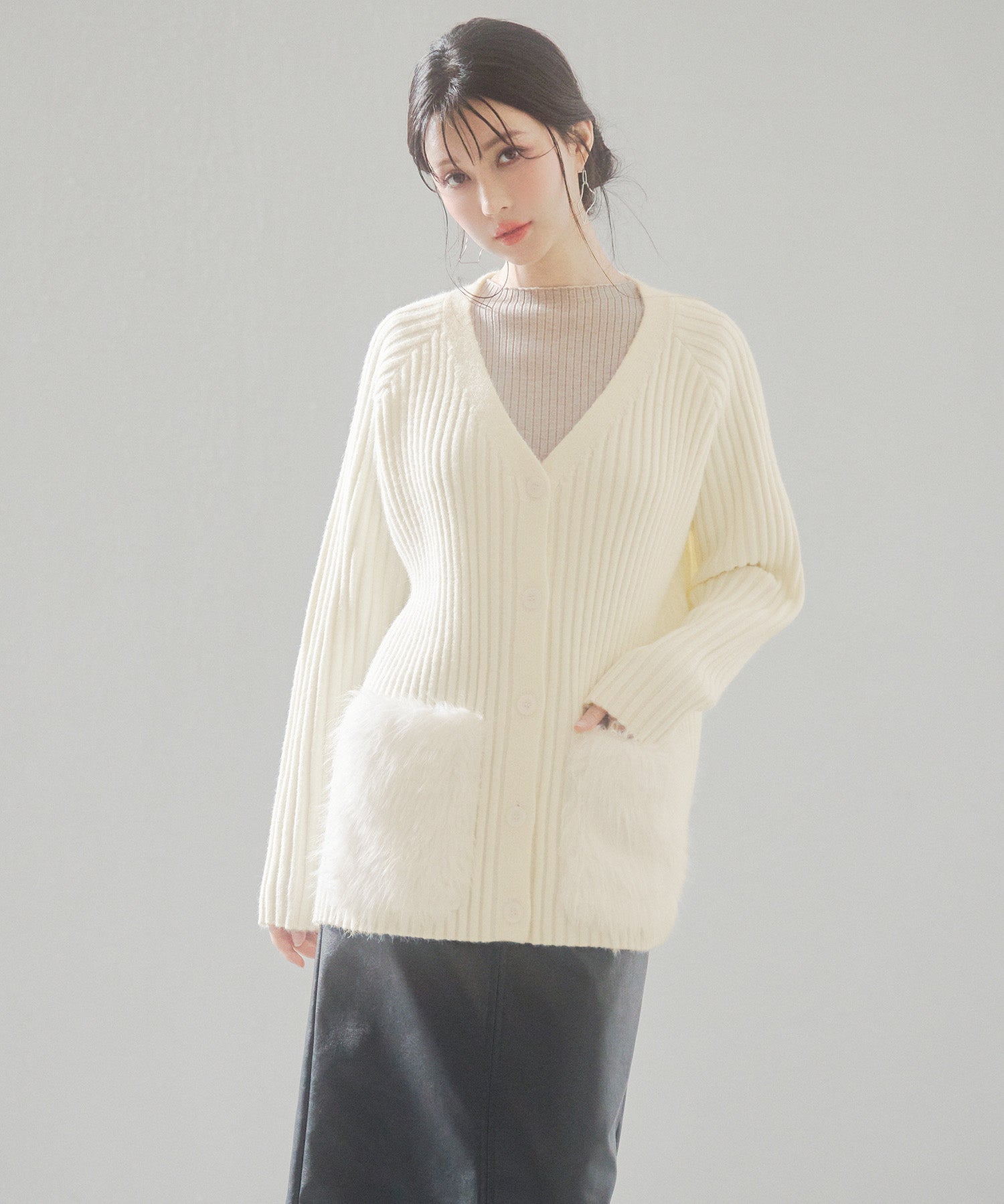 ファーポケットVネックニットカーディガンsdp8029 アイボリー