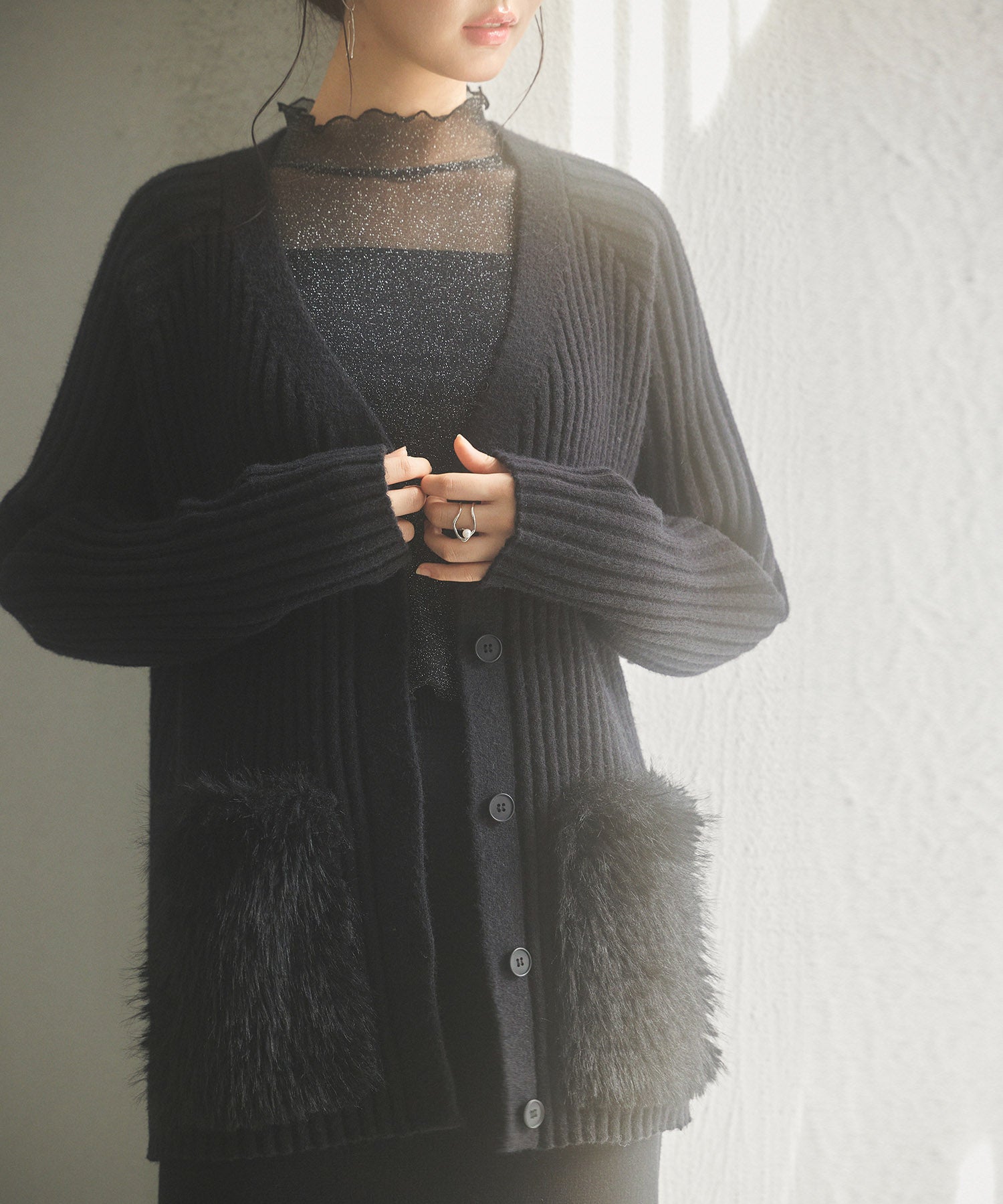 ファーポケットVネックニットカーディガンsdp8029 ブラック