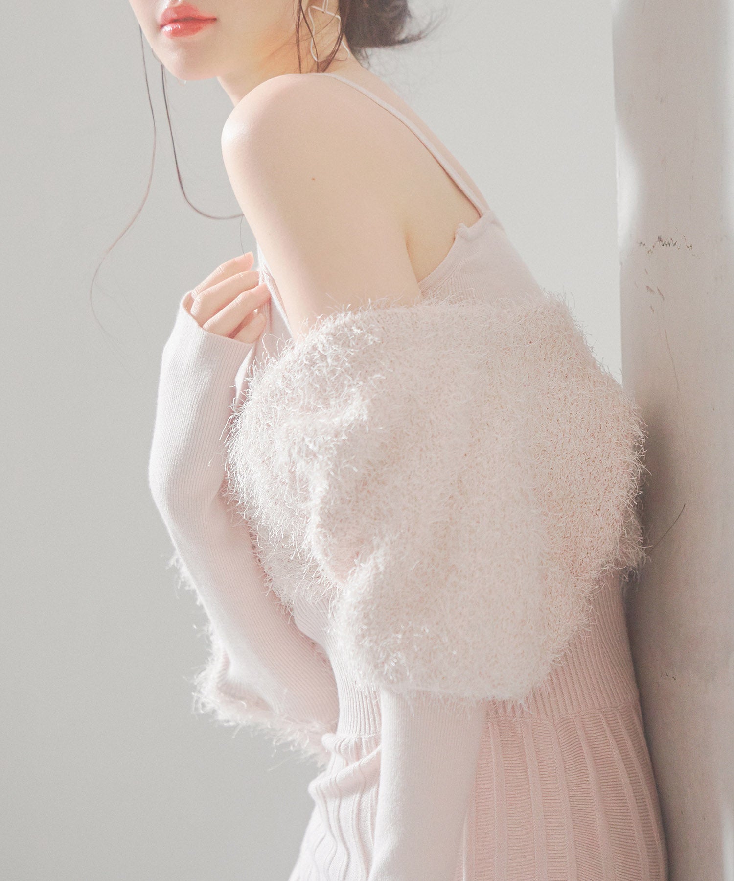 フェザーとニットスカートがドッキング2wayワンピースsdp8030 ピンクベージュ