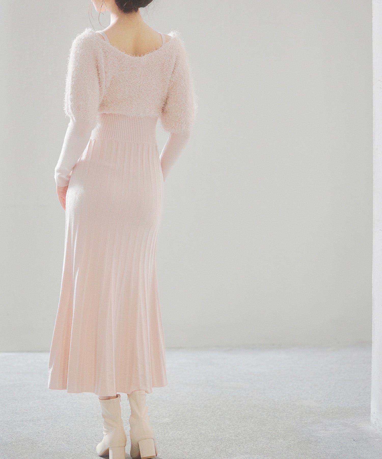 フェザーとニットスカートがドッキング2wayワンピースsdp8030 ピンクベージュ