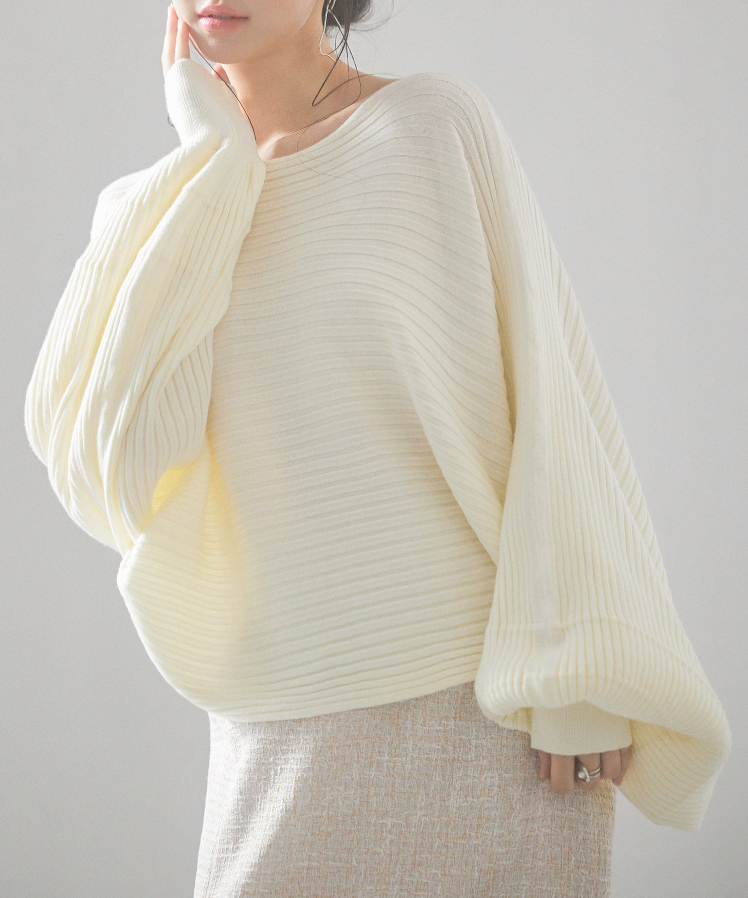 ボートネックドルマンスリーブニットsdp8032 アイボリー