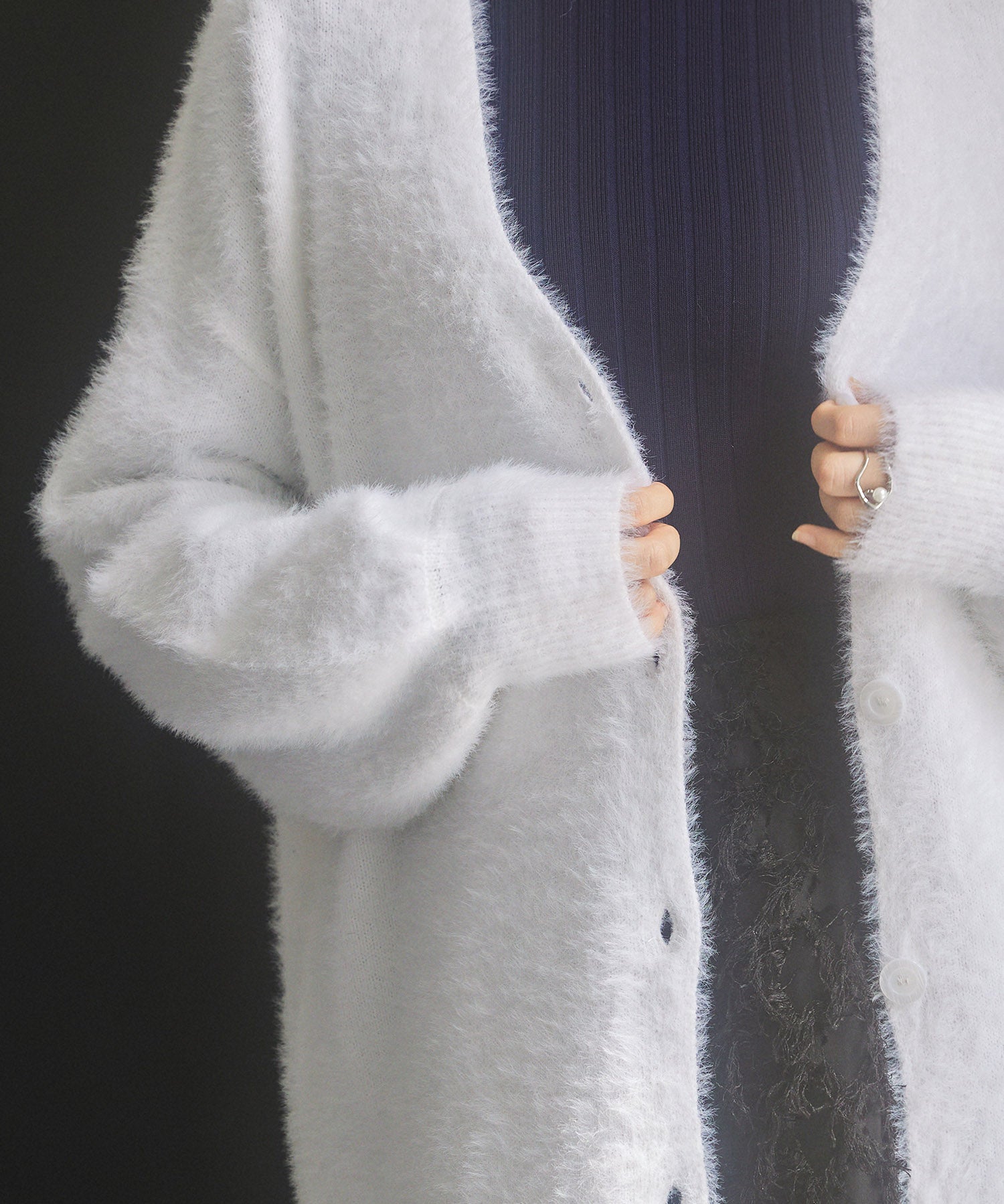 Vネックドロップショルダーシャギーカーディガンsdp8034 ホワイト