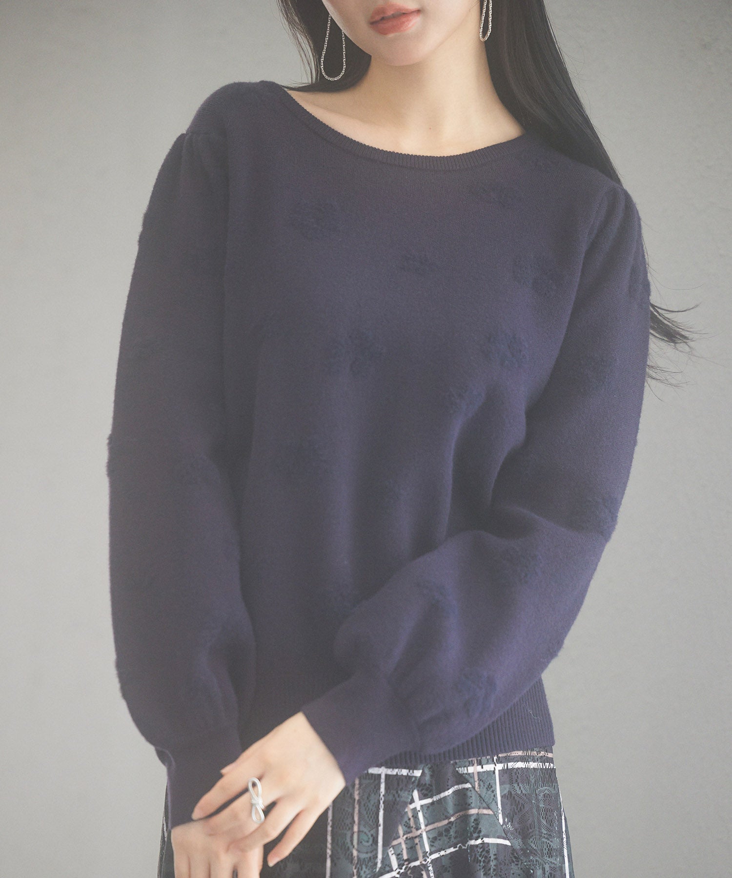 フラワーモチーフ裏起毛ニットプルオーバーsdp8038 ネイビー