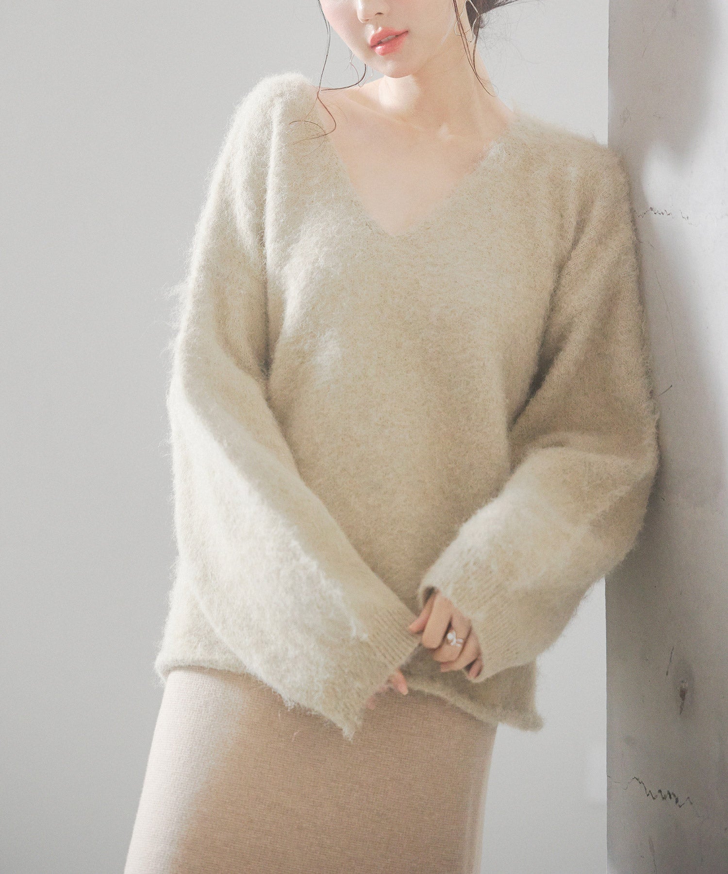 深めVネックドロップショルダーニットプルオーバーsdp8042 ベージュ