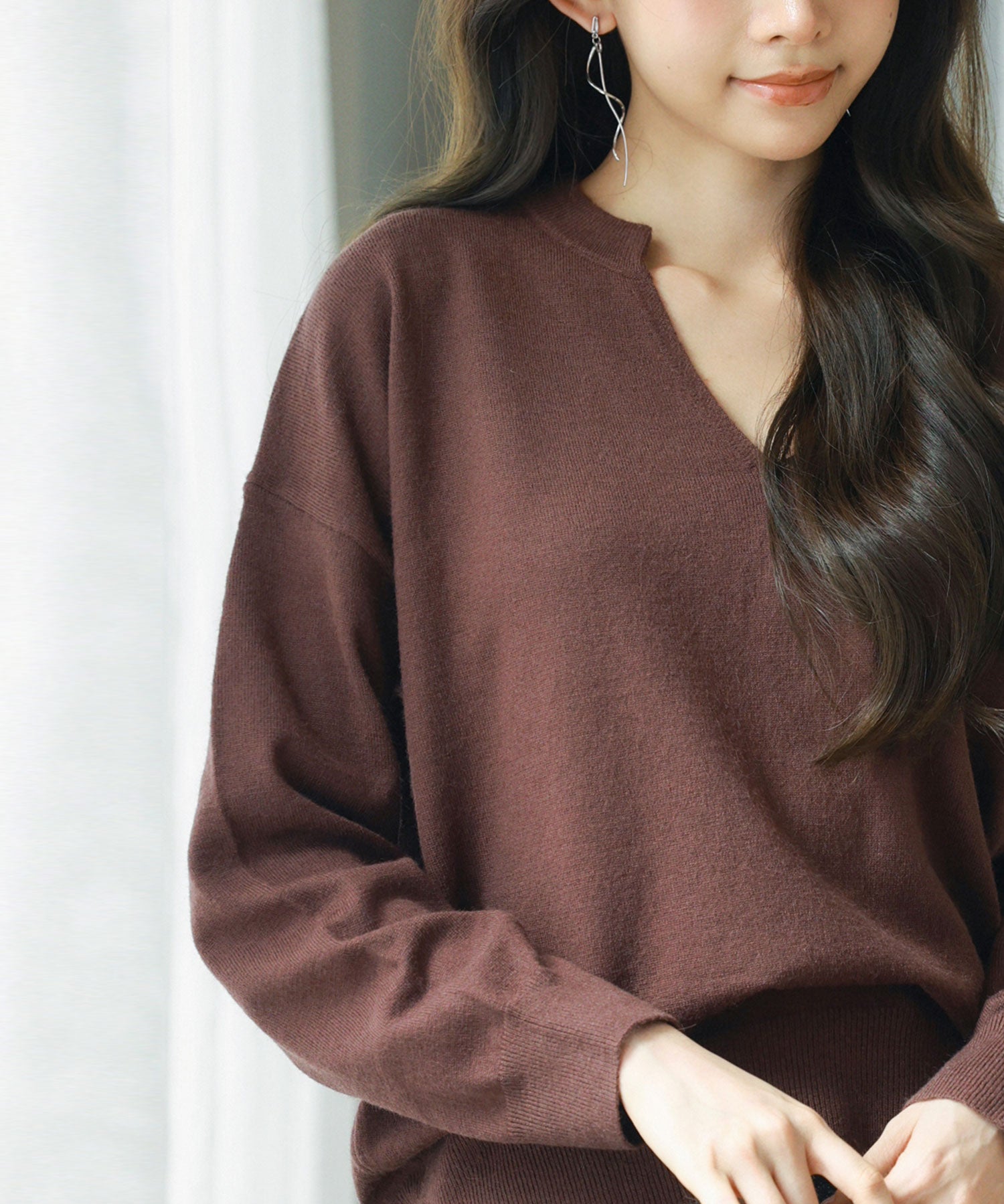 キーネックドロップショルダーニットsdp8047 ダークブラウン