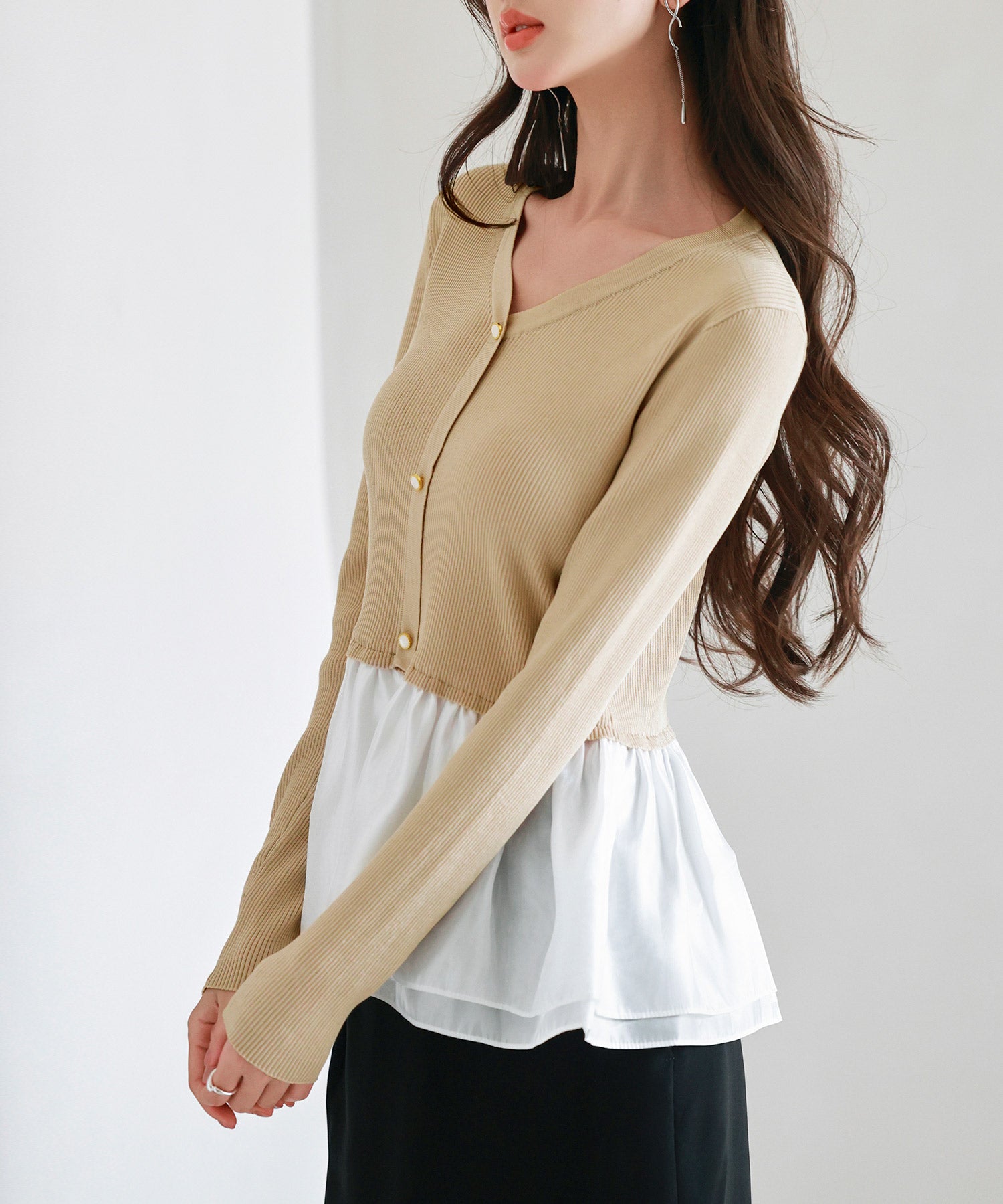 ぺプラム裾ドッキングニットプルオーバーsdp8053 ベージュ