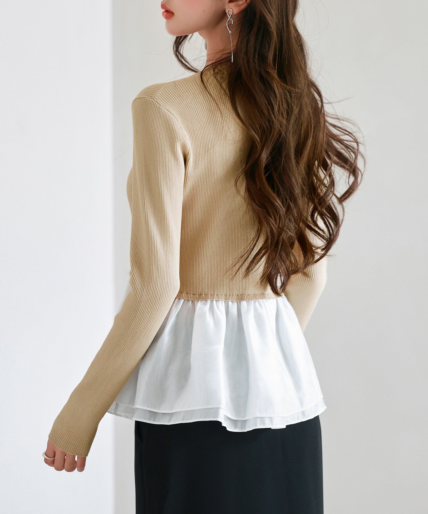 ぺプラム裾ドッキングニットプルオーバーsdp8053 ベージュ