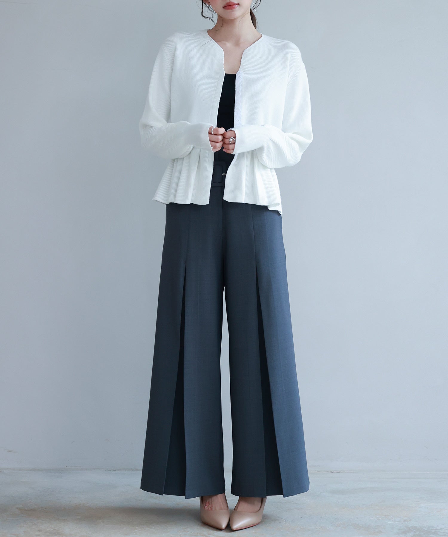 スナップボタンぺプラム裾2wayニットsdp8060 アイボリー