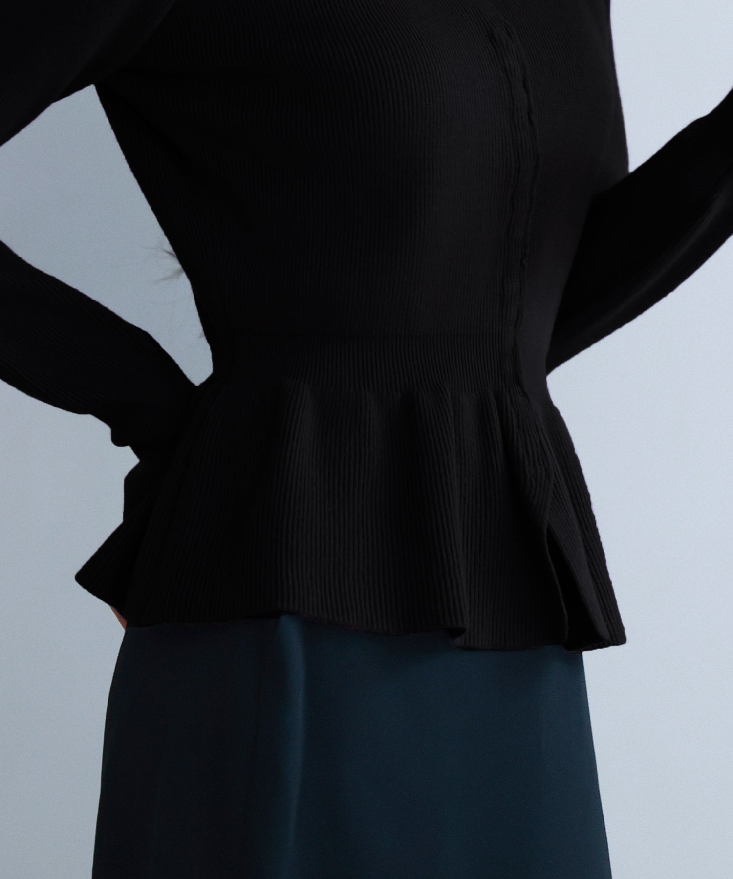 スナップボタンぺプラム裾2wayニットsdp8060 ブラック