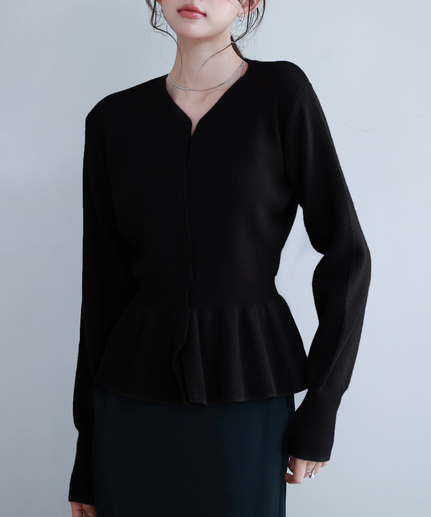 スナップボタンぺプラム裾2wayニットsdp8060-103-8