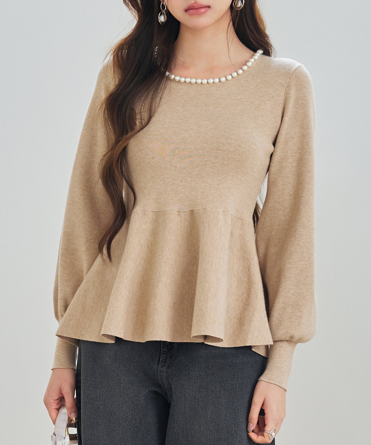 パール付きニットペプラムプルオーバーsdp8068 ベージュ