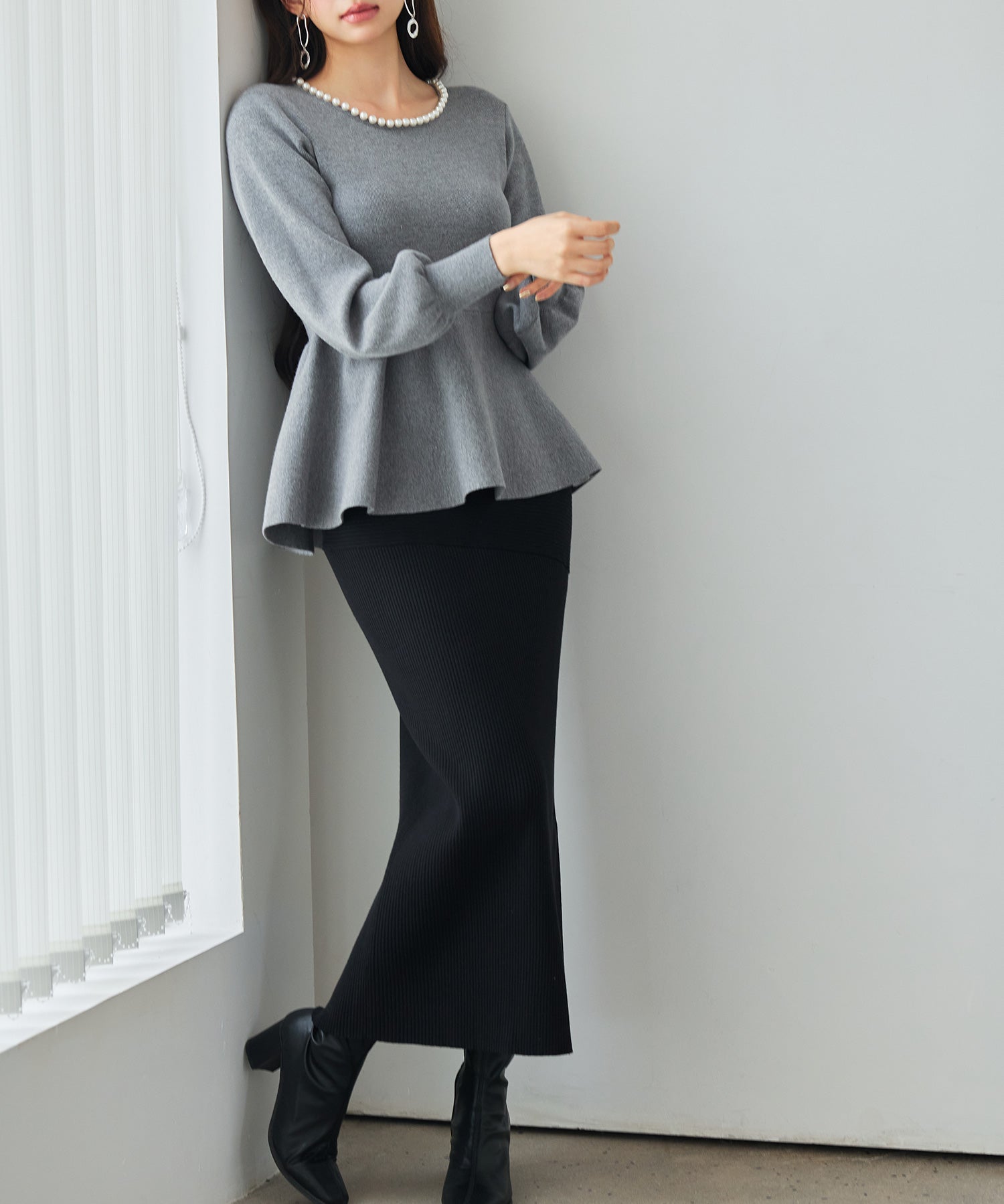 パール付きニットペプラムプルオーバーsdp8068 グレー