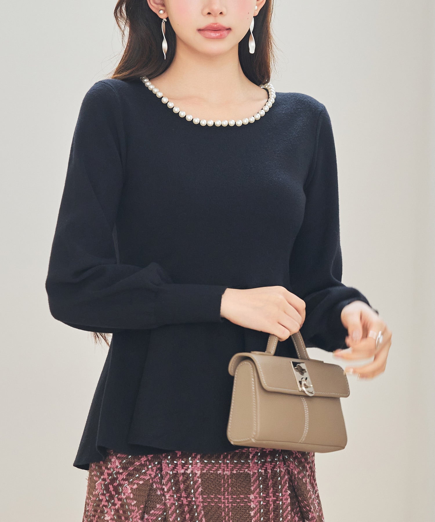 パール付きニットペプラムプルオーバーsdp8068 ブラック