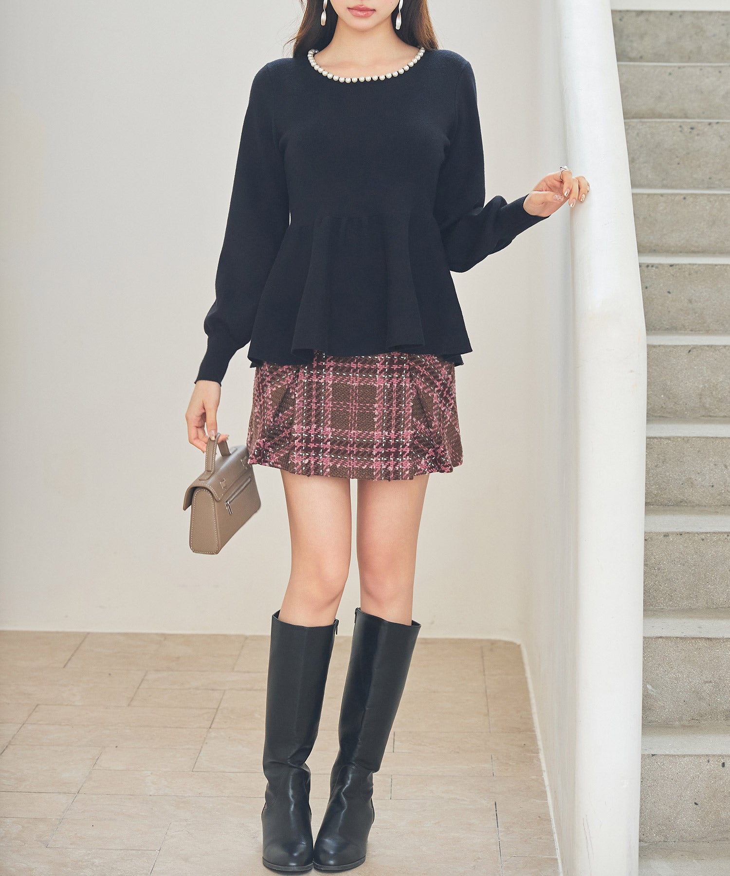 パール付きニットペプラムプルオーバーsdp8068 ブラック