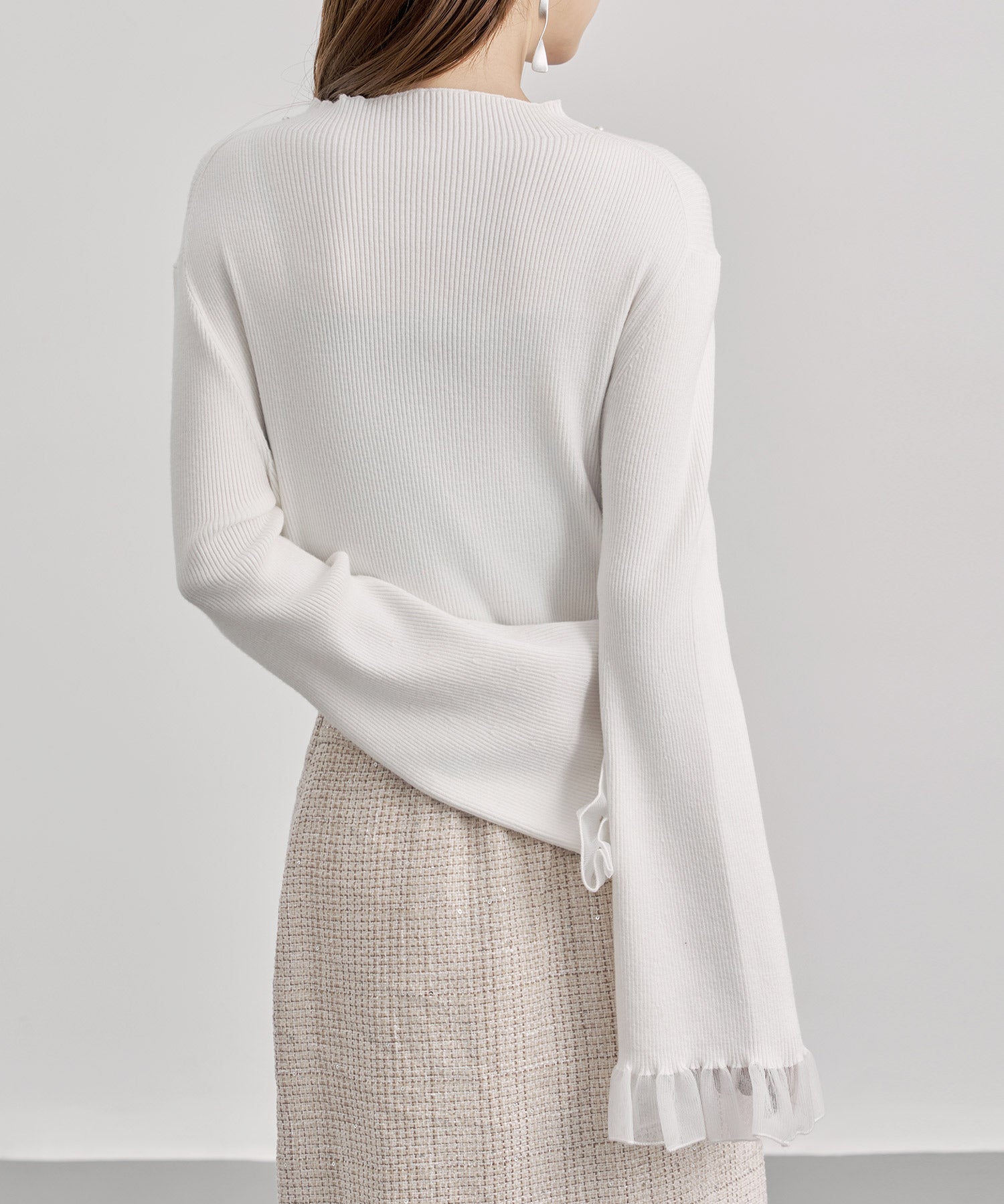 襟パール付リブ編みニットトップス
sdp8069 アイボリー