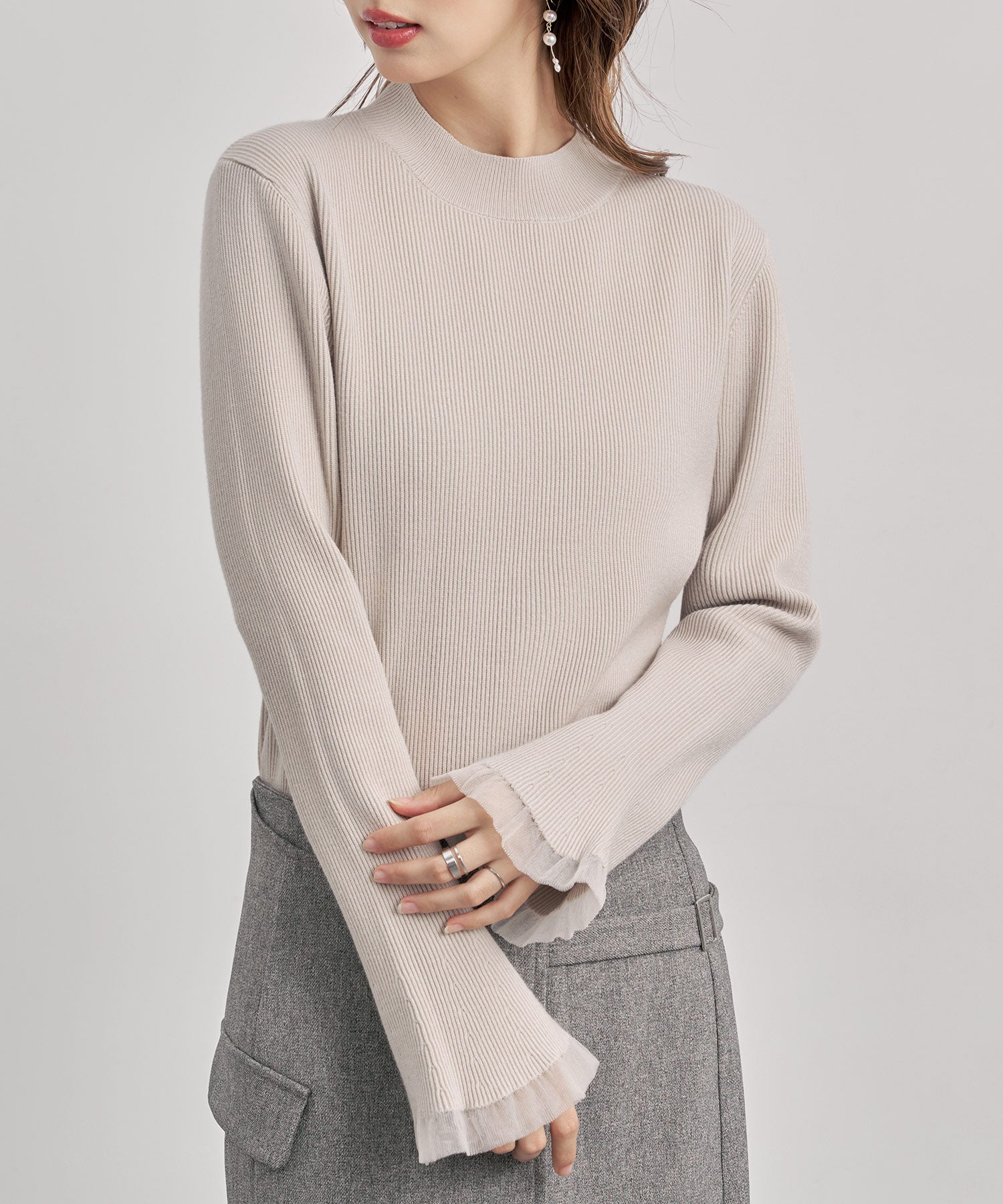 袖口シアフリル付きリブ編みニットトップス sdp8070 ベージュ – [公式
