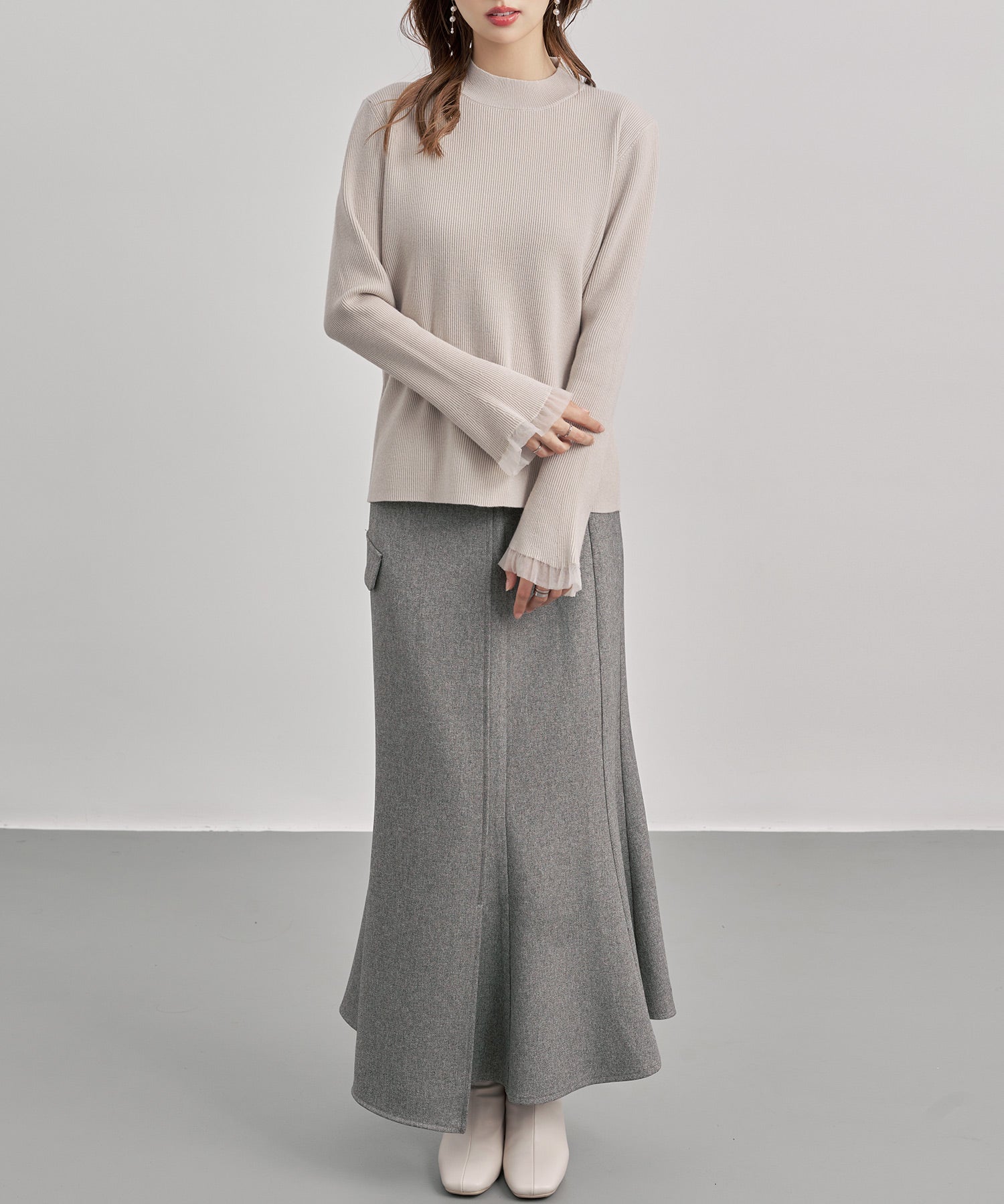 袖口シアフリル付きリブ編みニットトップス
sdp8070 ベージュ