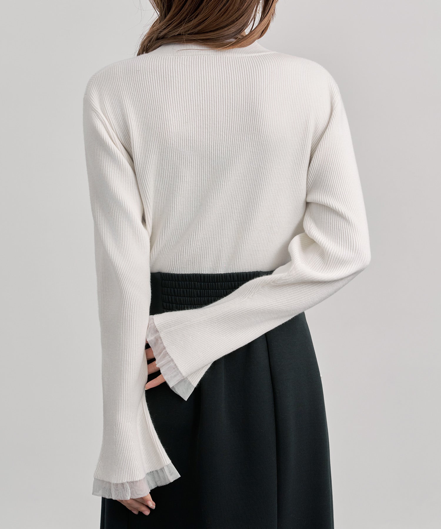 袖口シアフリル付きリブ編みニットトップス
sdp8070 アイボリー