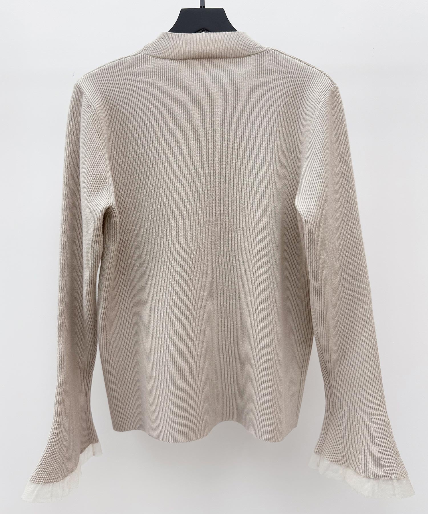 袖口シアフリル付きリブ編みニットトップス
sdp8070 ベージュ